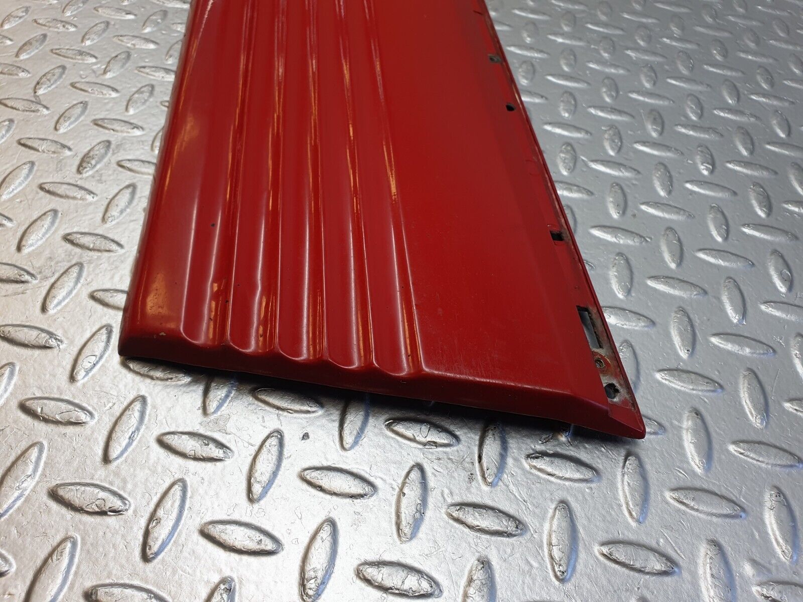 43788 Mercedes-Benz C126 380SEC Coupe Right Door Lower Moulding Trim 1266901240