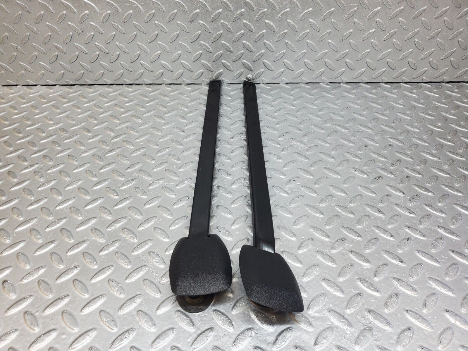 44777 Mercedes-Benz W124 220E Seat Belt Runner Pair 1249193520