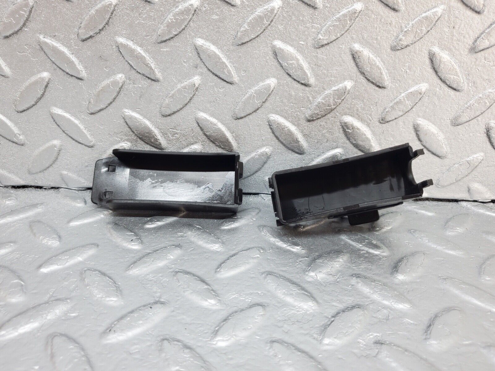 44650 Mercedes-Benz W124 220E Wire Distributor Connector 1245459340