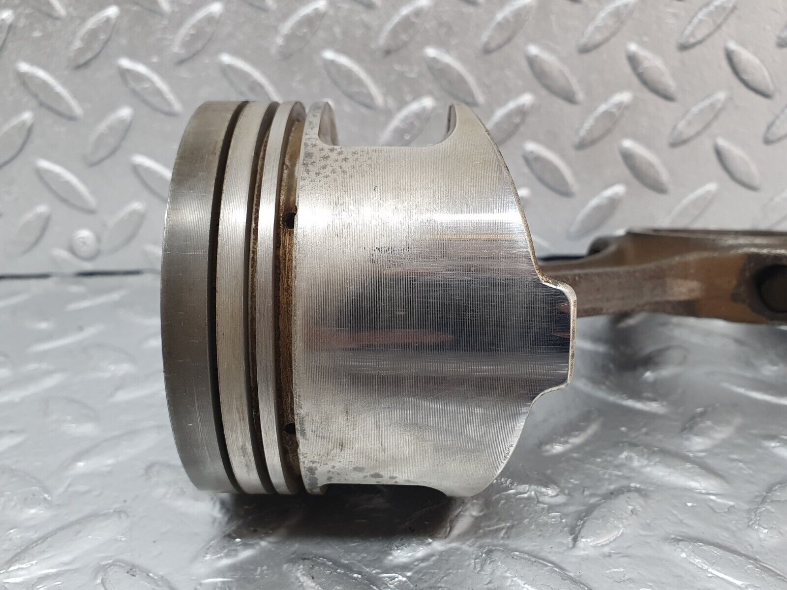 43777 Mercedes-Benz C126 380SEC Coupe Piston With Connecting Rod 88.010 11610