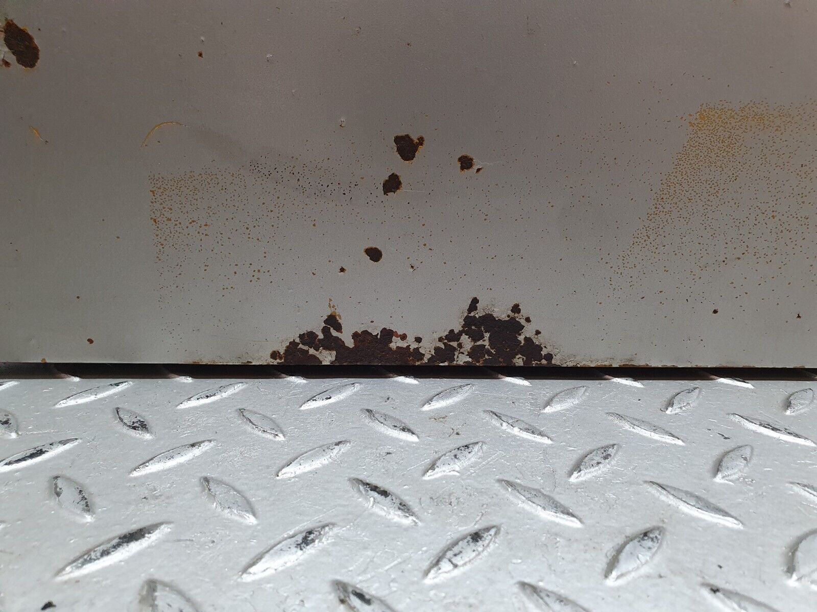 43741 Mercedes-Benz W116 350E Front Right Door