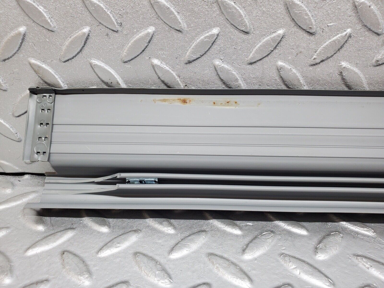 44581 Mercedes-Benz W124 220E Front Right Door Sill Trim