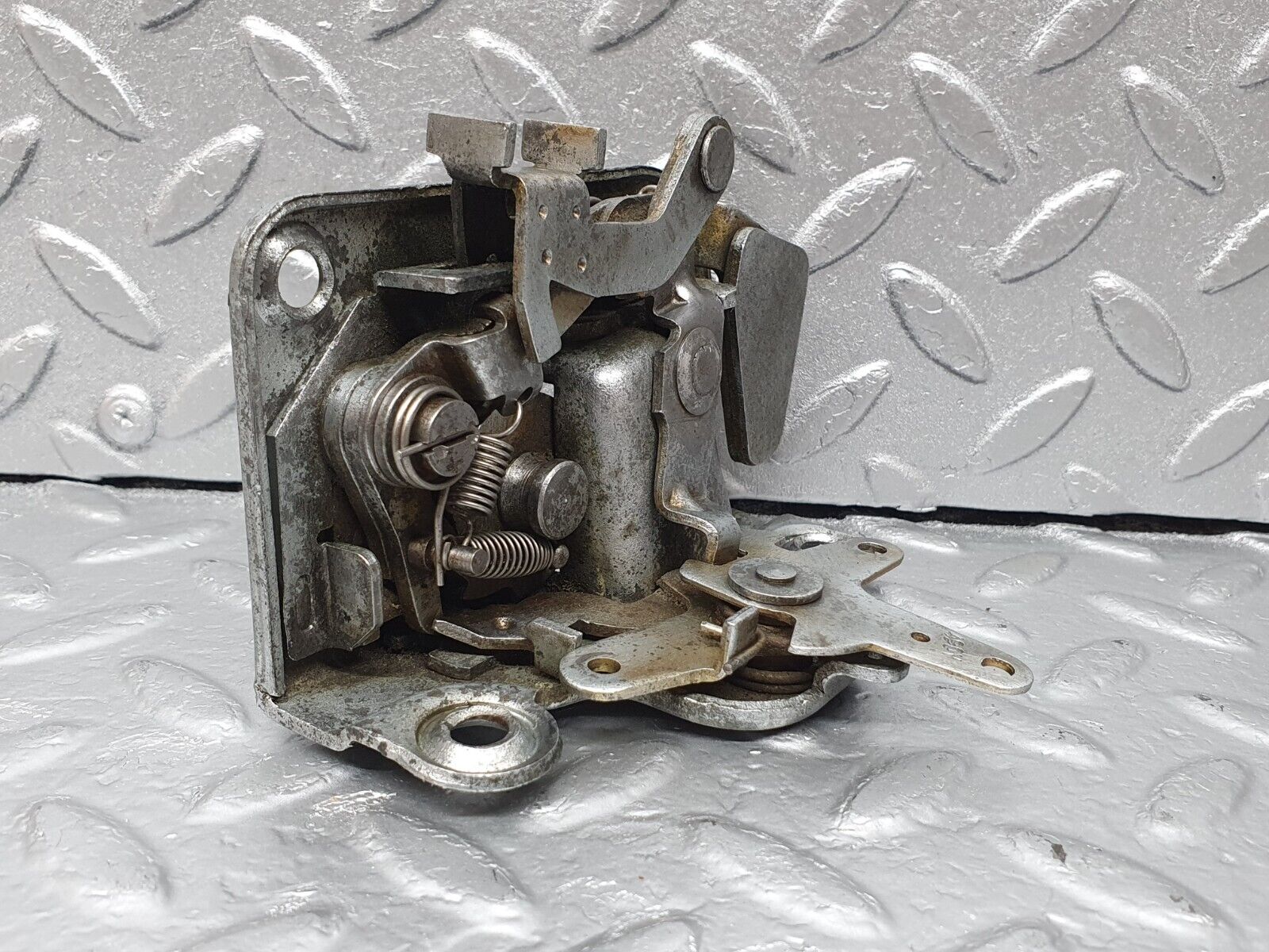 43130 Mercedes-Benz W108 280SE Rear Right Door Lock Mechanism