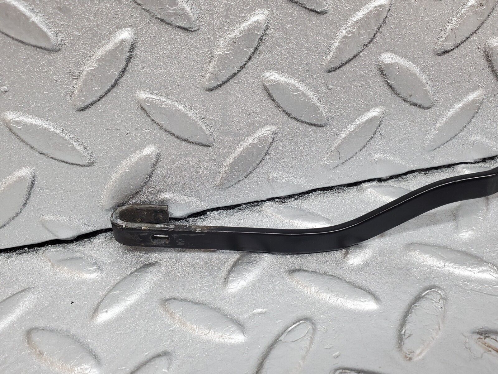 45856 Mercedes-Benz W126 420SE Windscreen Wiper Arm Bosch Left Side