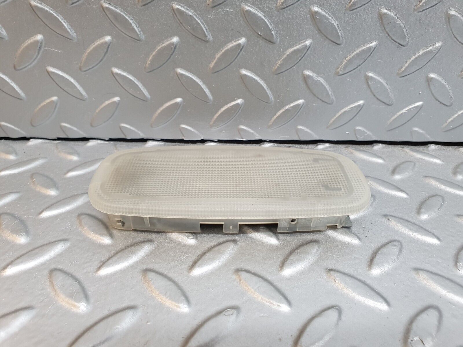 41983 Mercedes-Benz W202 C200 Interior Dome Light Hella 2028200101