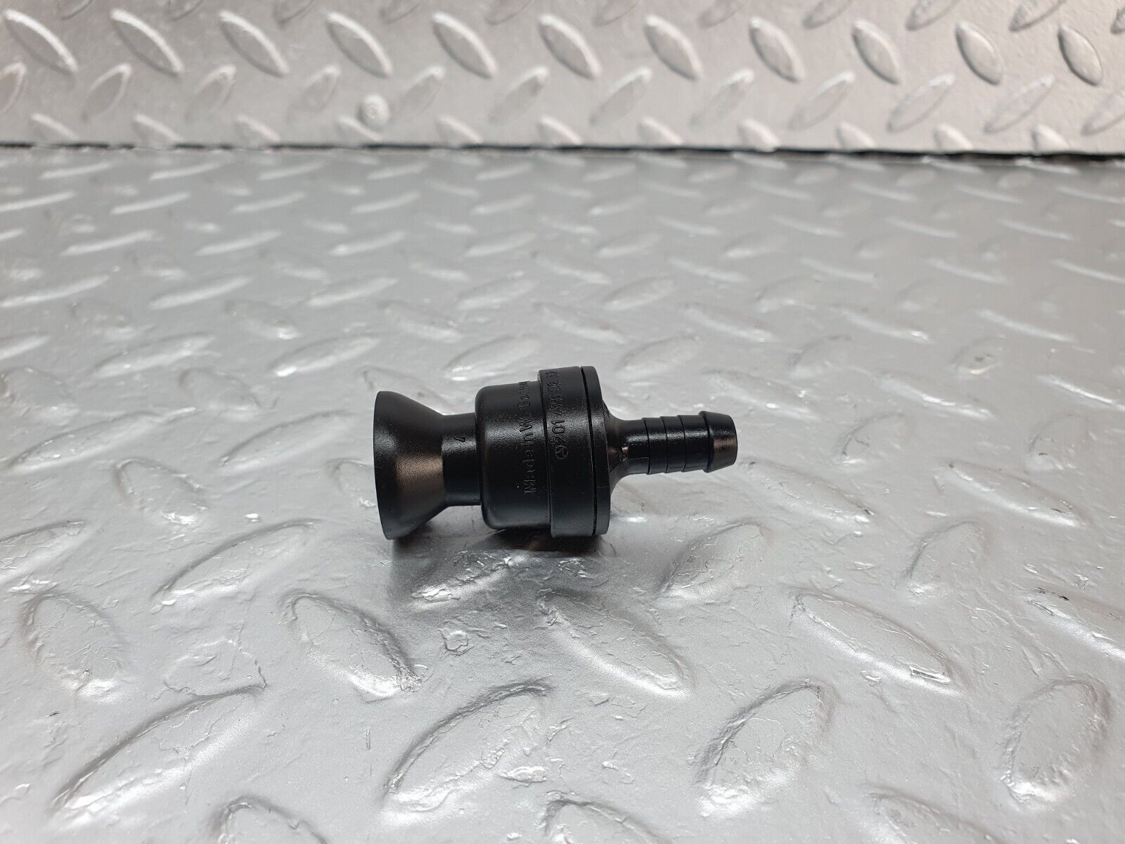 42949 Mercedes-Benz W201 190 2.0L Fuel Tank Vent Valve 2014760232