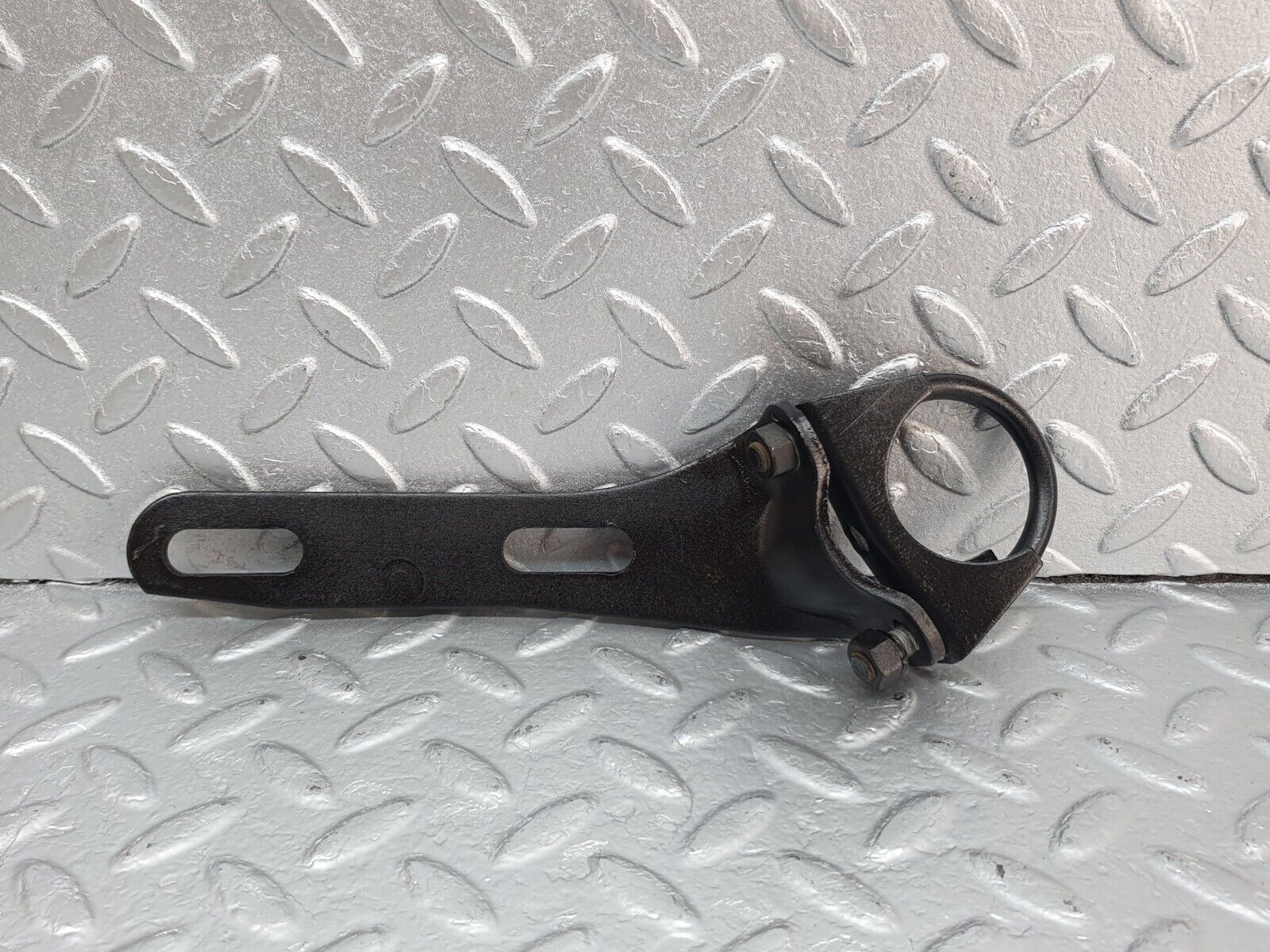 43143 Mercedes-Benz W108 280SE Exhaust Bracket