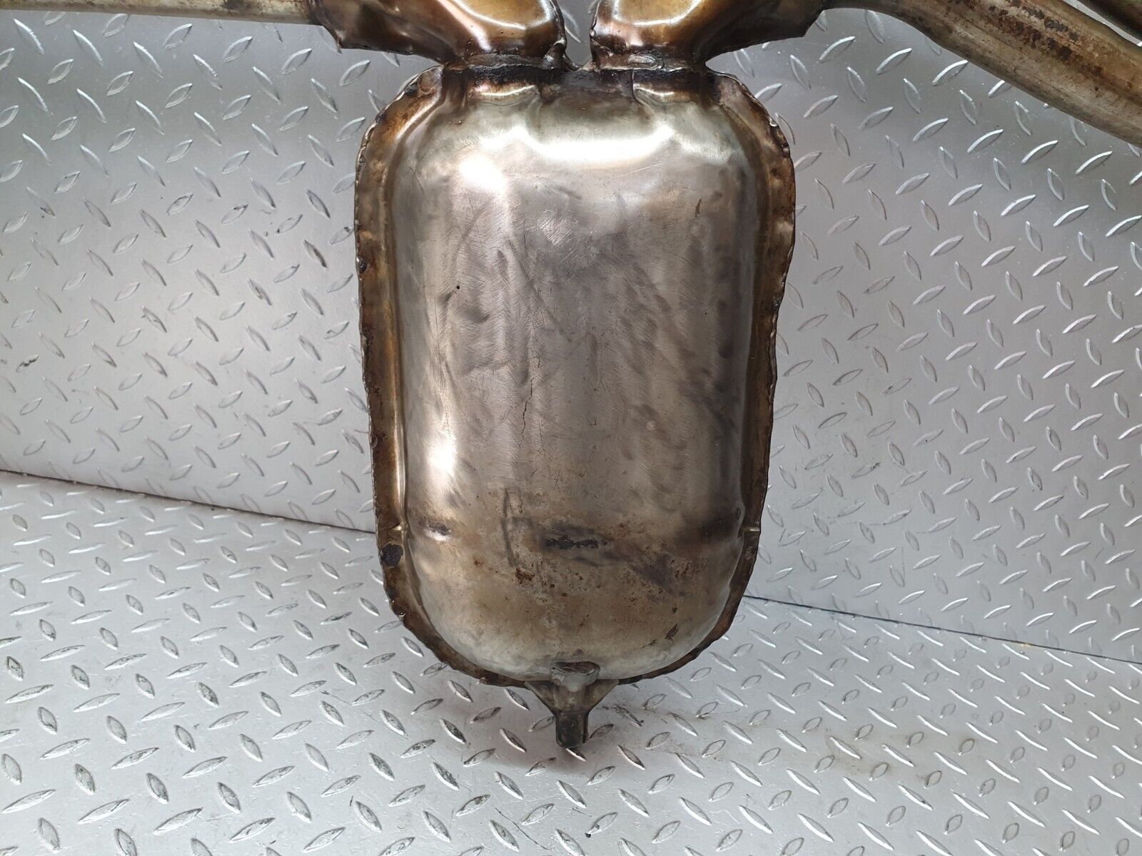 43823 Mercedes-Benz C126 380SEC Coupe Exhaust Middle Silencer