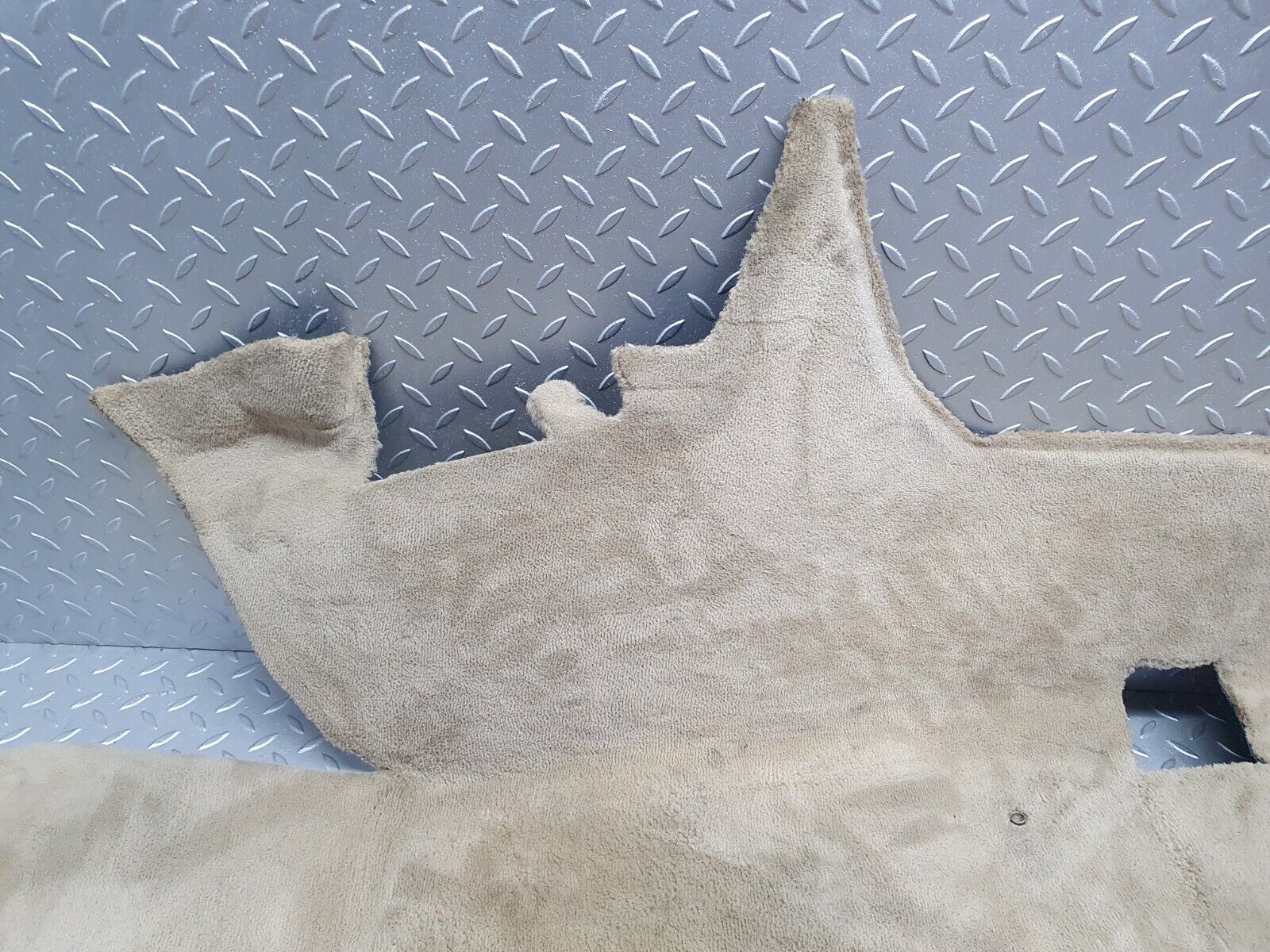 42296 Mercedes-Benz R129 320SL Coupe Front Left Floor Carpet Beige 1296801340