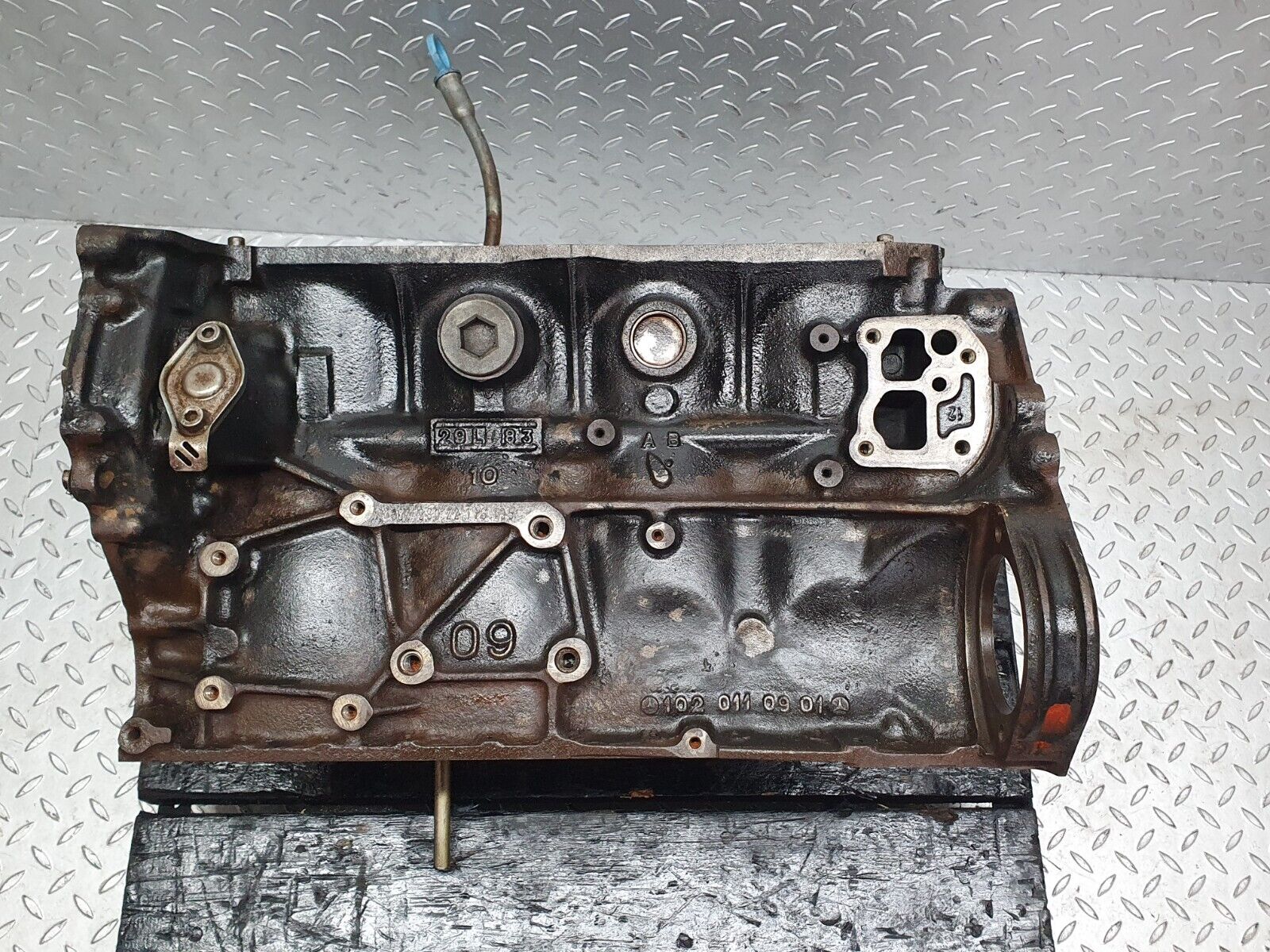 44210 Mercedes-Benz C123 230CE Coupe Engine Block 102.980 1020110901