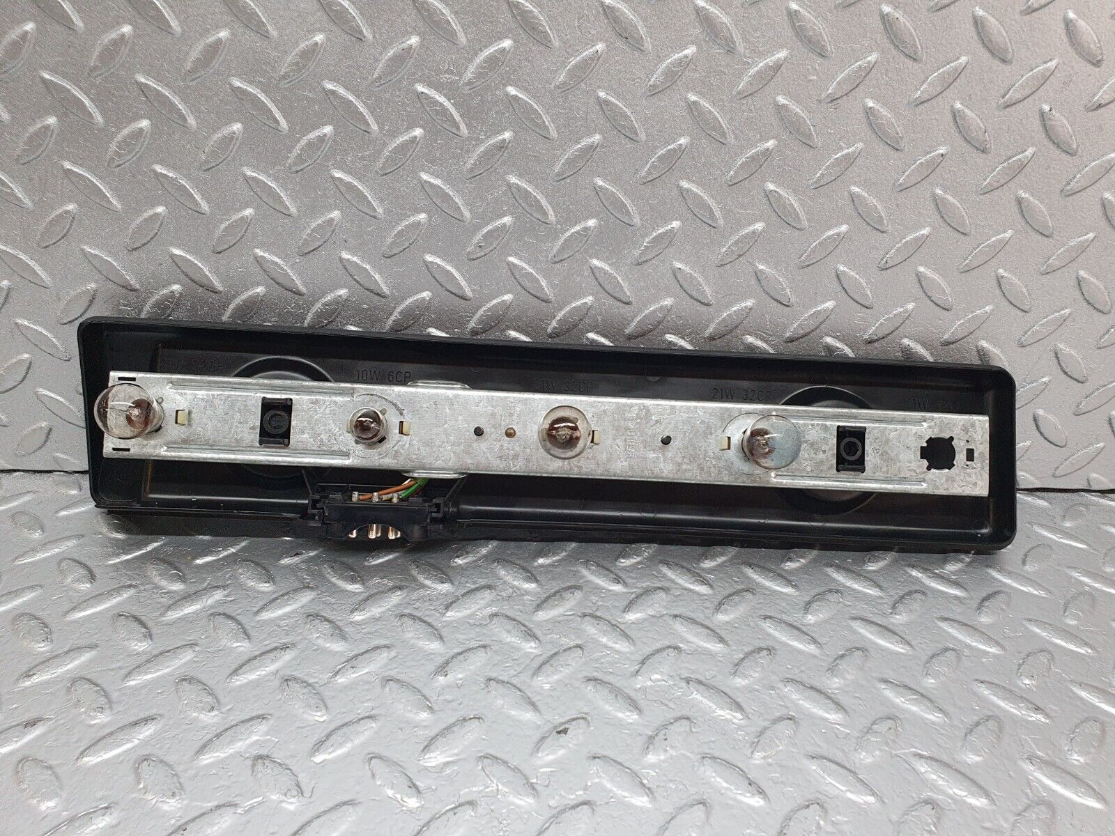 44129 Mercedes-Benz C123 230CE Coupe Tail Light Bulb Holder Left Side 22064L