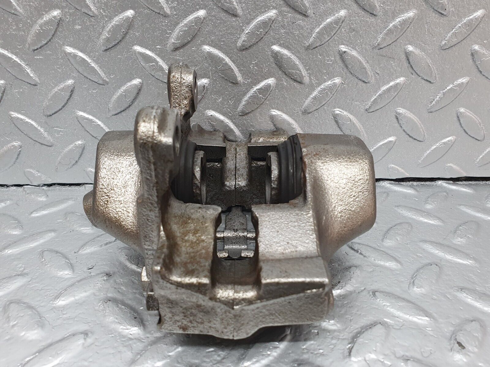 42114 Mercedes-Benz W202 C200 Rear Left Brake Caliper ATE 32