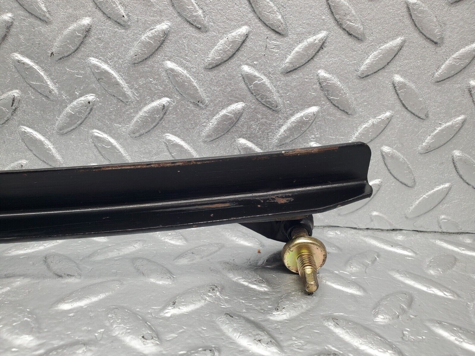 46764 Mercedes-Benz R129 320SL Coupe Front Left Window Channel