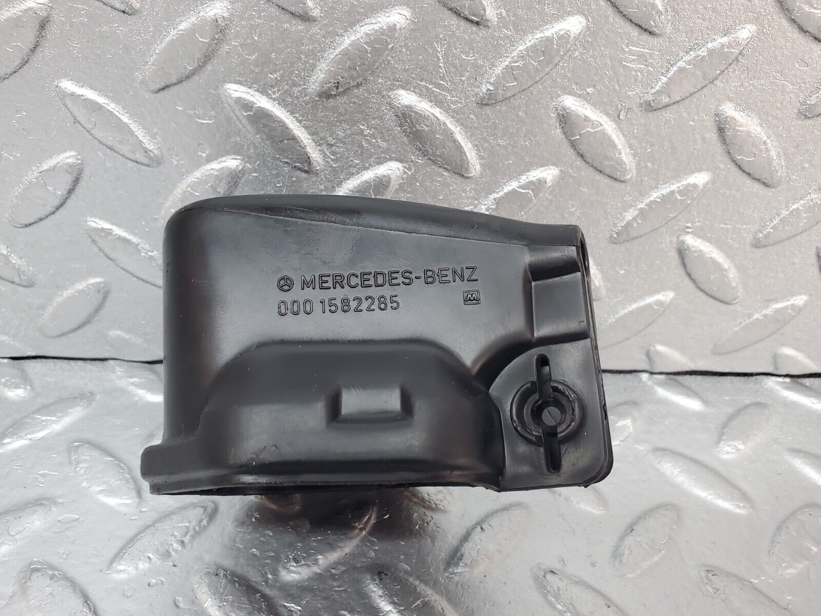 45070 Mercedes-Benz R129 300SL Coupe Ignition Coil Cover Cap 0001582285