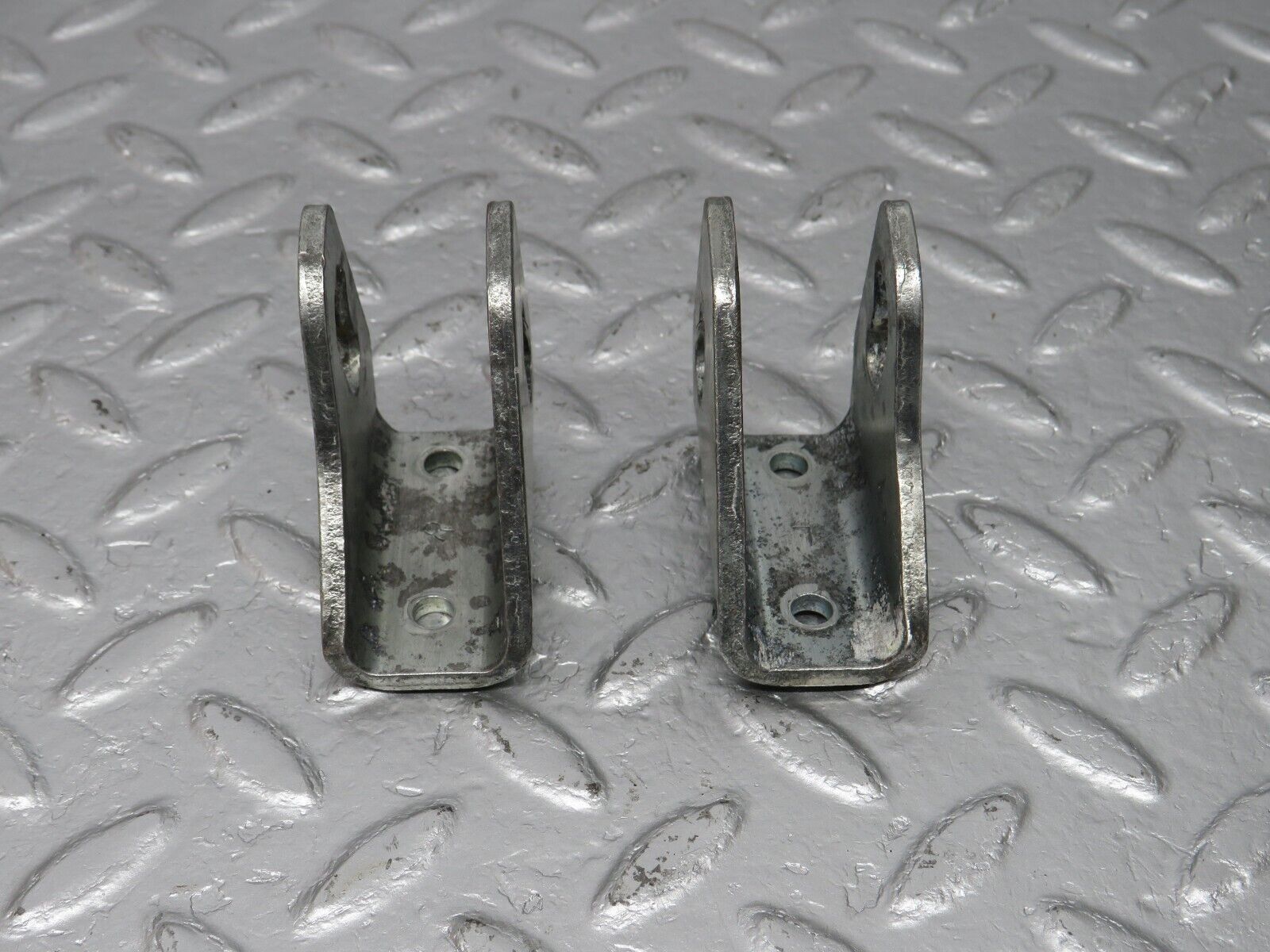 40053 Mercedes-Benz R107 350SL Soft Top Bracket Pair