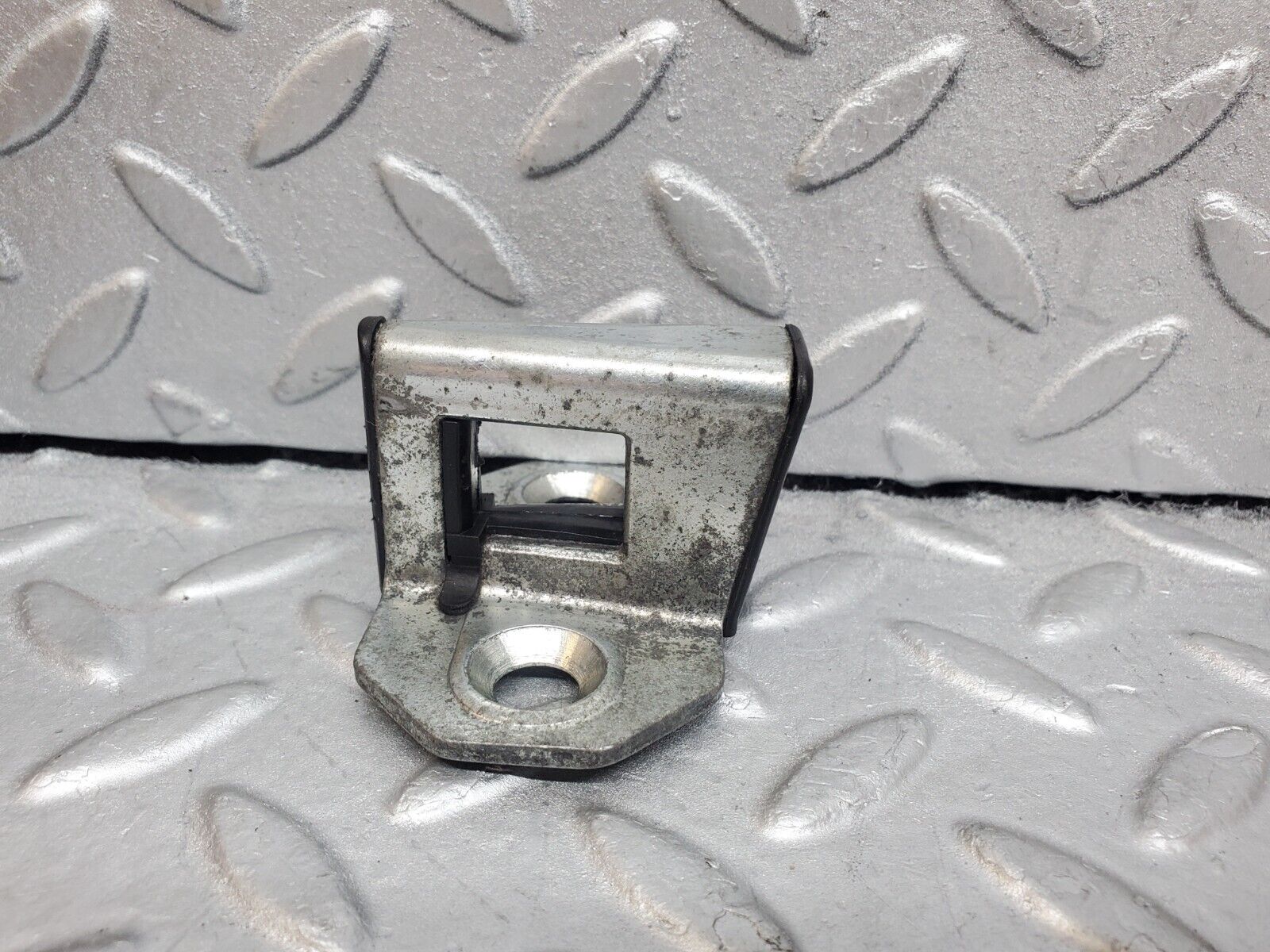 44788 Mercedes-Benz W124 220E Door Lock Latch