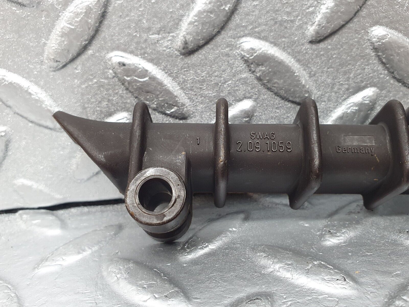 44067 Mercedes-Benz C123 230CE Coupe Timing Chain Guide Rail 2.09.1059