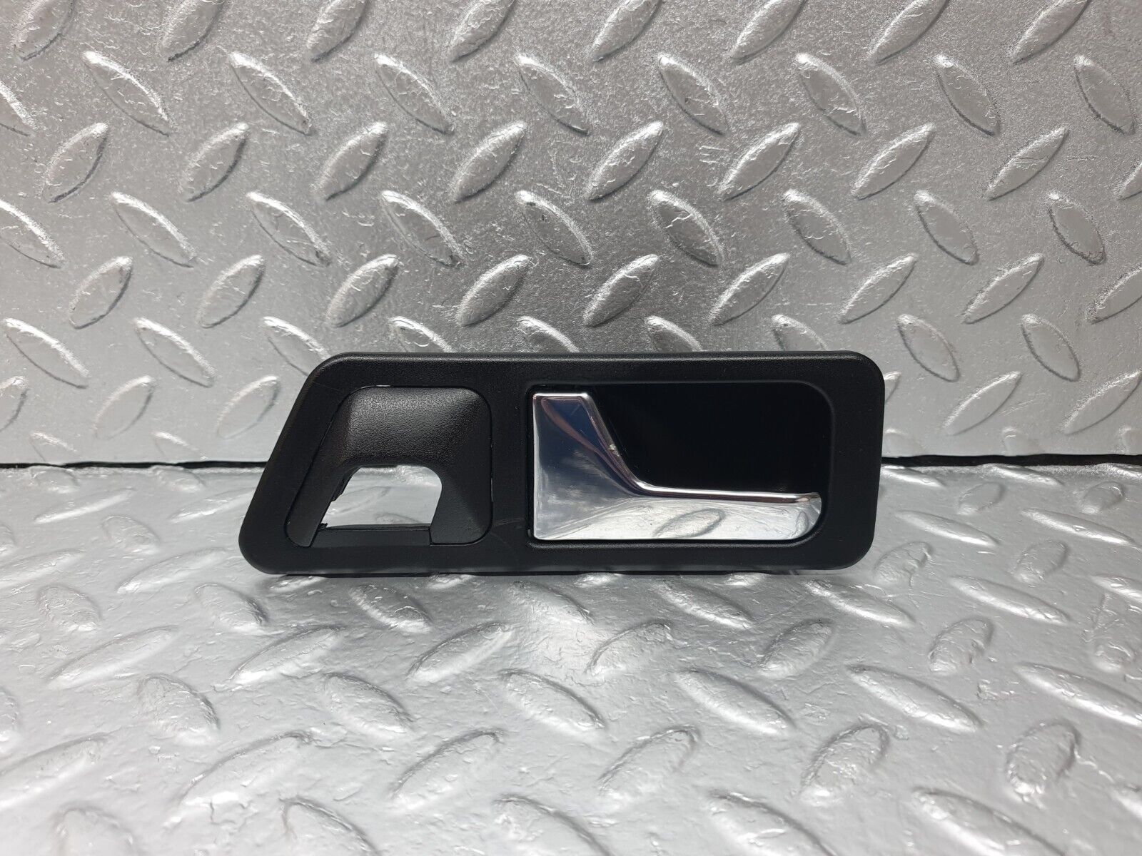 42779 Mercedes-Benz W201 190 2.0L Left Interior Door Handle 2017660164