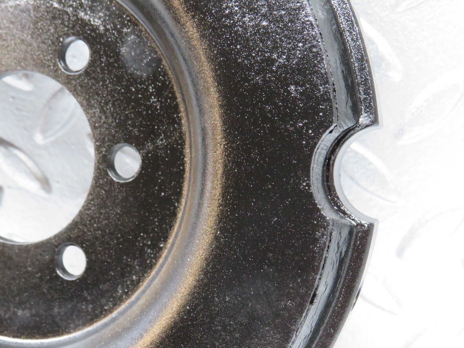 33076 Mercedes-Benz C107 R107 350 V8 Crankshaft Vibration Damper 1160300203