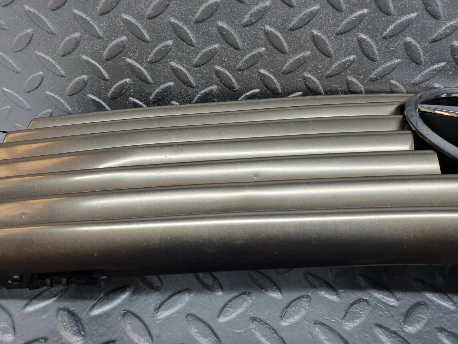 42175 Mercedes-Benz R129 320SL Coupe Bonnet Grill 7 Slat 1298800185