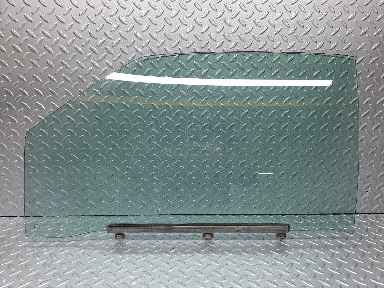 42411 Mercedes-Benz R129 320SL Coupe Left Door Window Glass