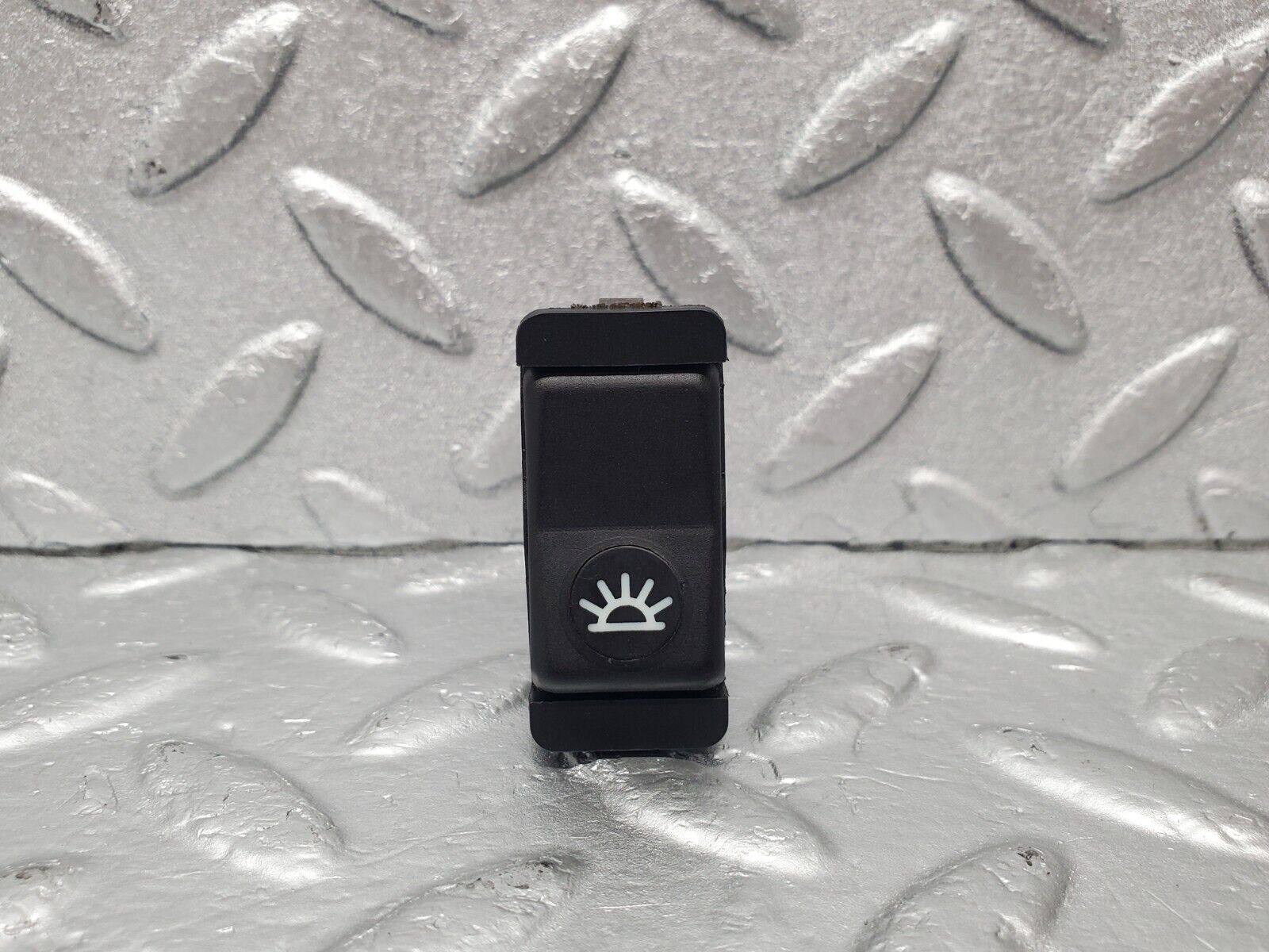 46543 Mercedes-Benz C123 280CE Coupe Interior Light Switch 0008205910