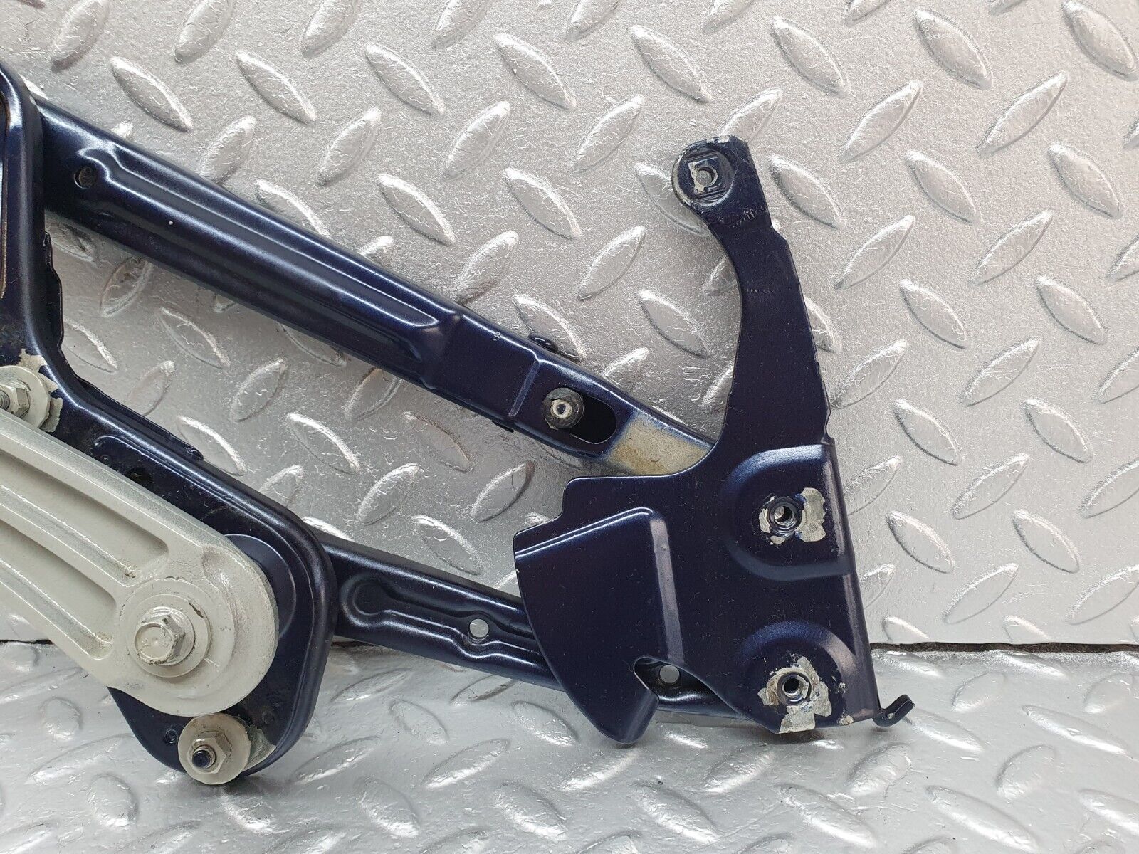 42195 Mercedes-Benz R129 320SL Coupe Bonnet Hinge Left Side 1298800128 1298870174