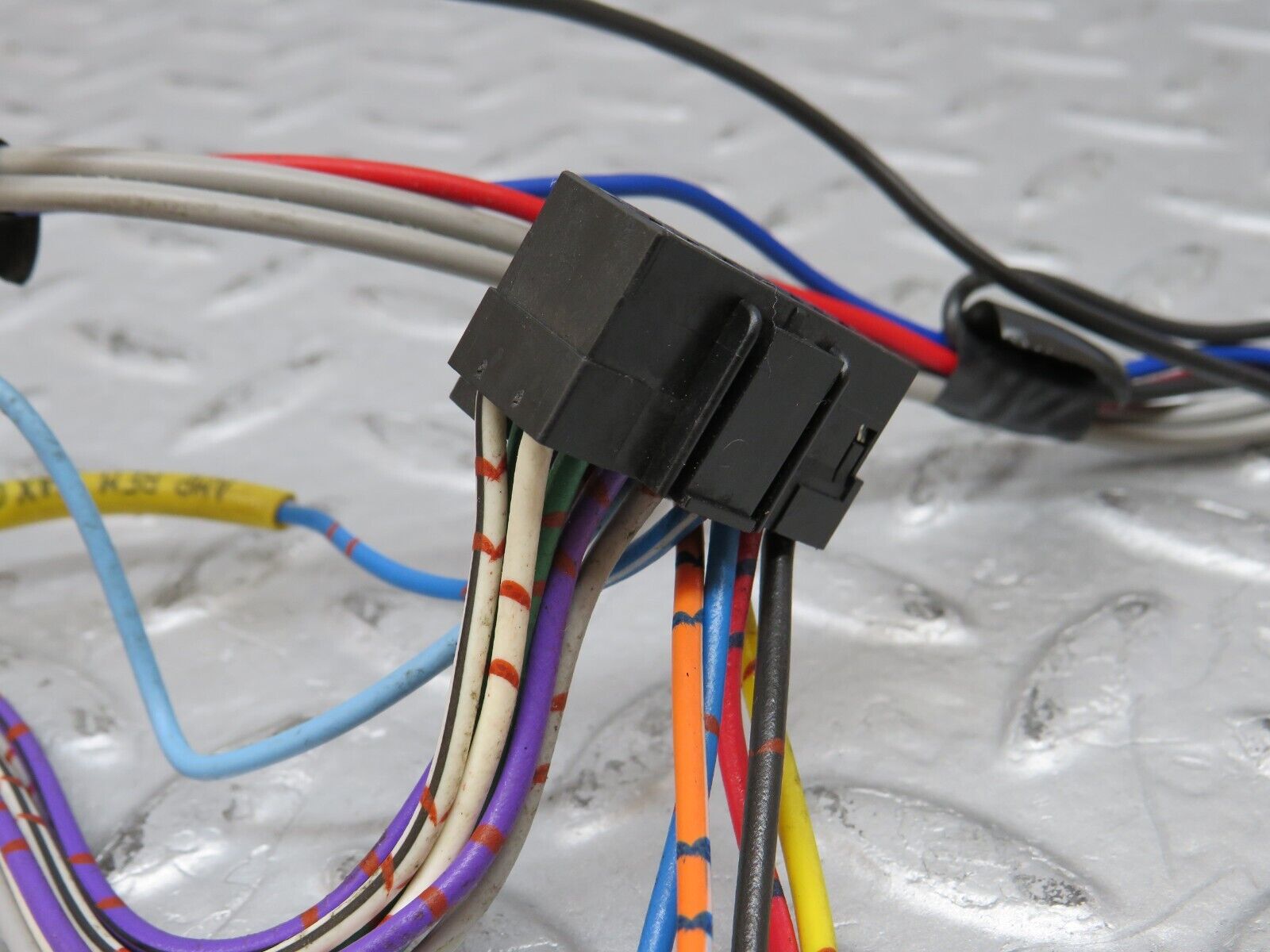 36509 Mercedes-Benz W201 190E 2.0L Radio Audio Adapter Converter PIONEER CD-RD100