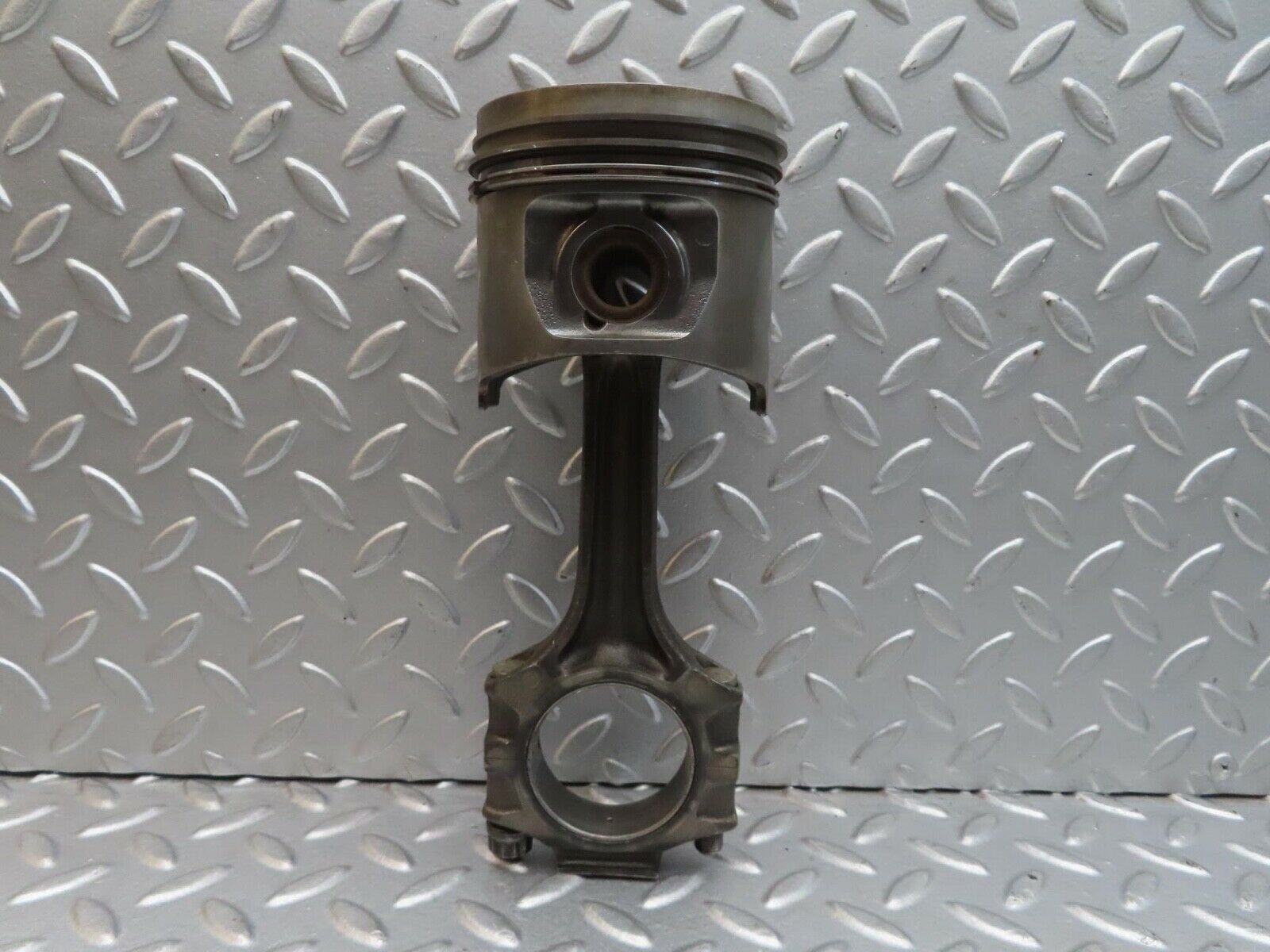 13798 Mercedes-Benz R107 450SL Piston With Connecting Rod 92mm