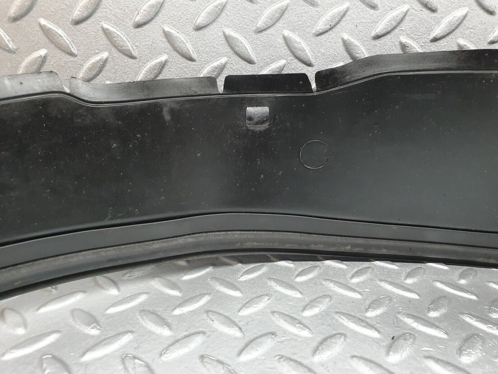 41930 Mercedes-Benz W202 C200 Front Right Inner Fender Wing Splash Guard 2026980230