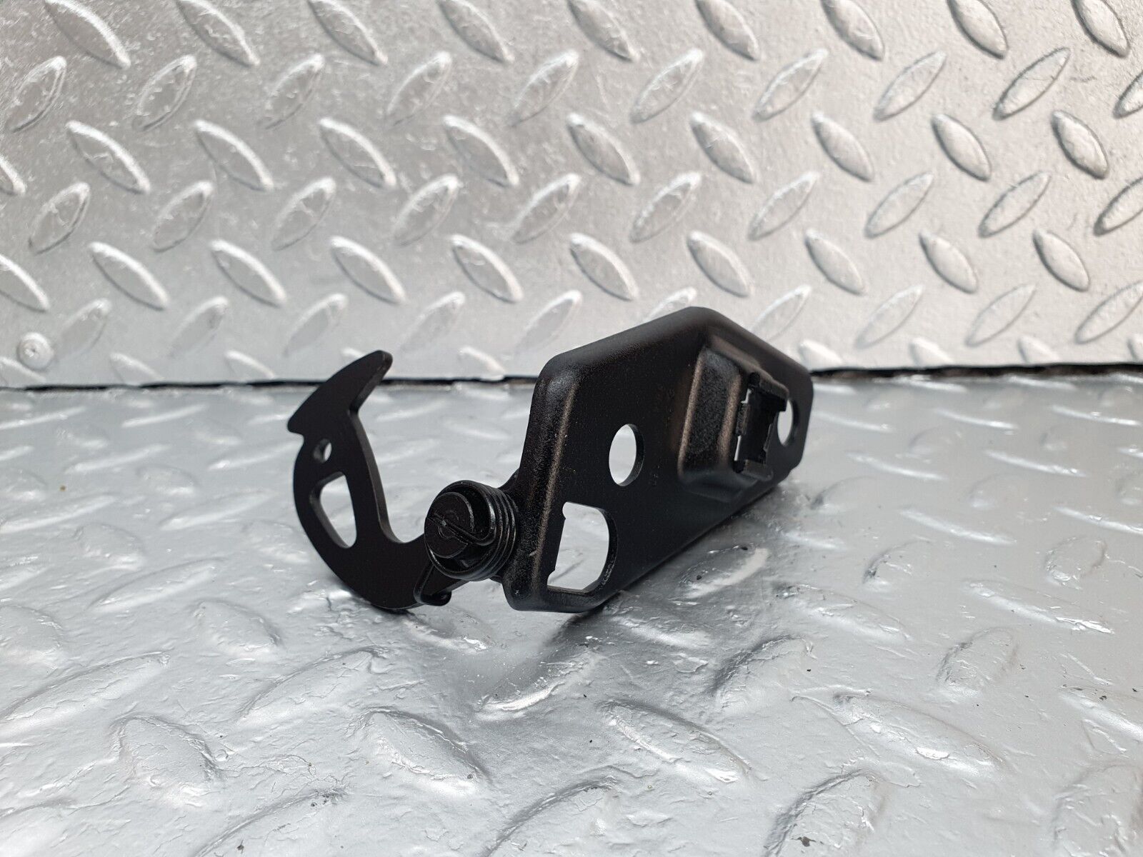 42835 Mercedes-Benz W201 190 2.0L Bonnet Safety Latch 2018800560