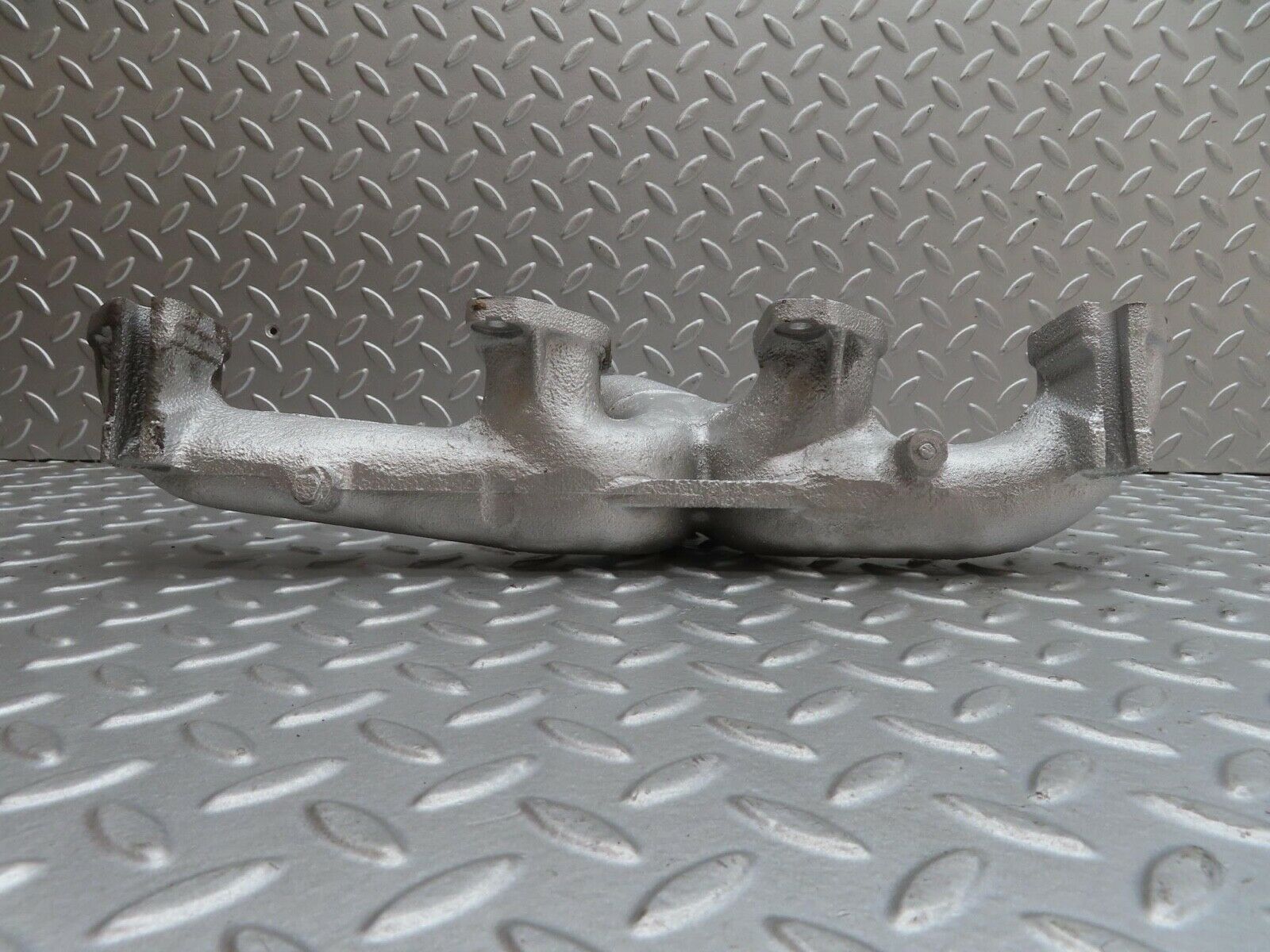 13803 Mercedes-Benz R107 450SL Exhaust Manifold Right 1171420301