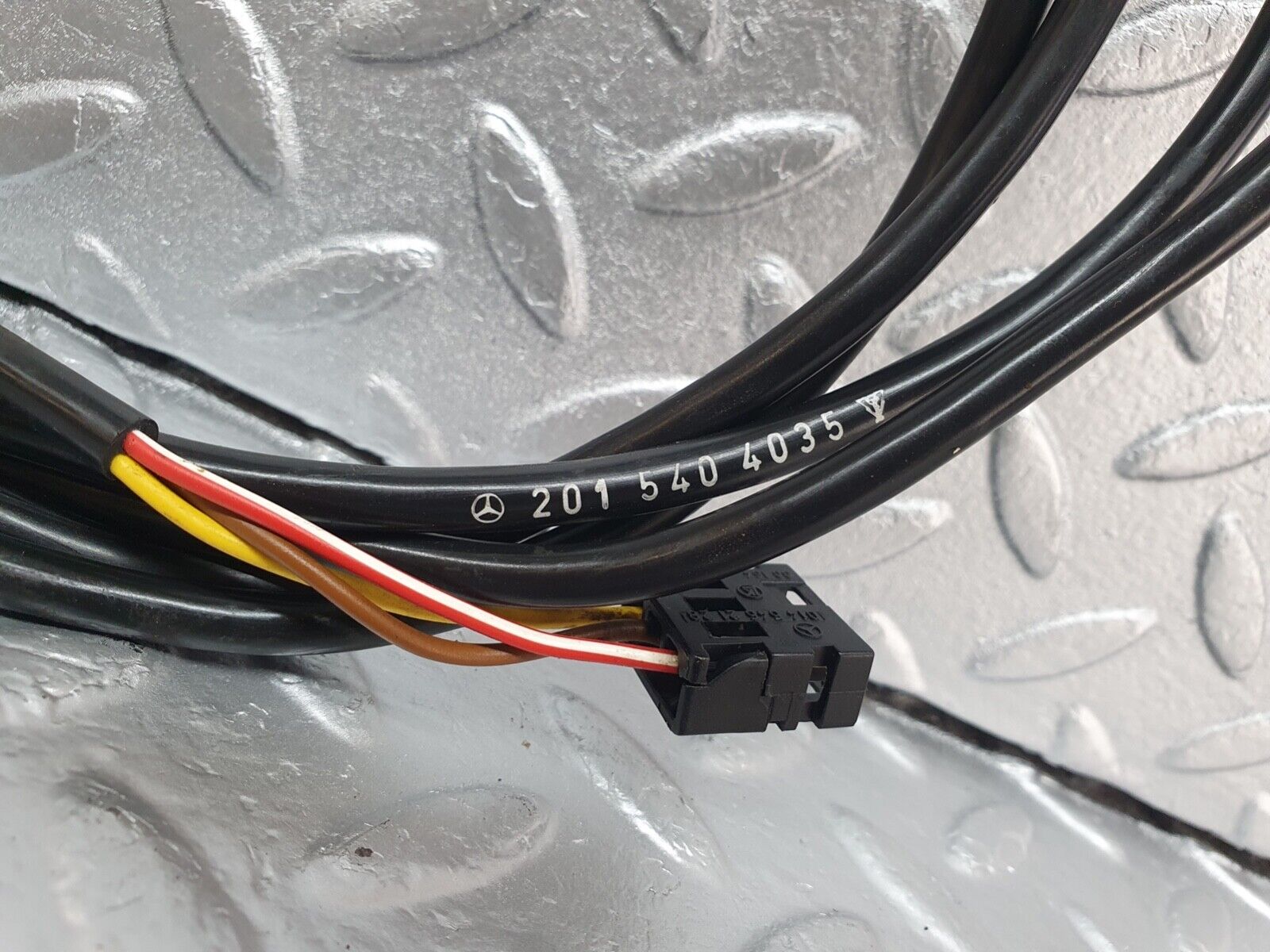 43006 Mercedes-Benz W201 190 Rear Door Wire 2015404035