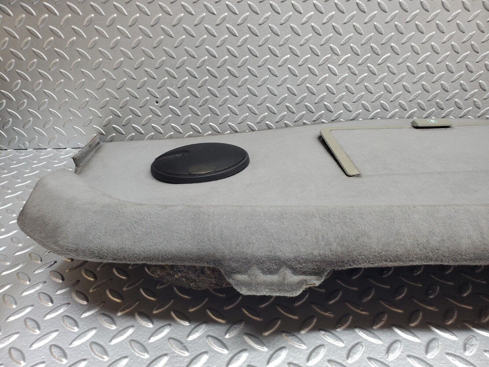 44696 Mercedes-Benz W124 220E Parcel Shelf With Speakers Grey 1246900249