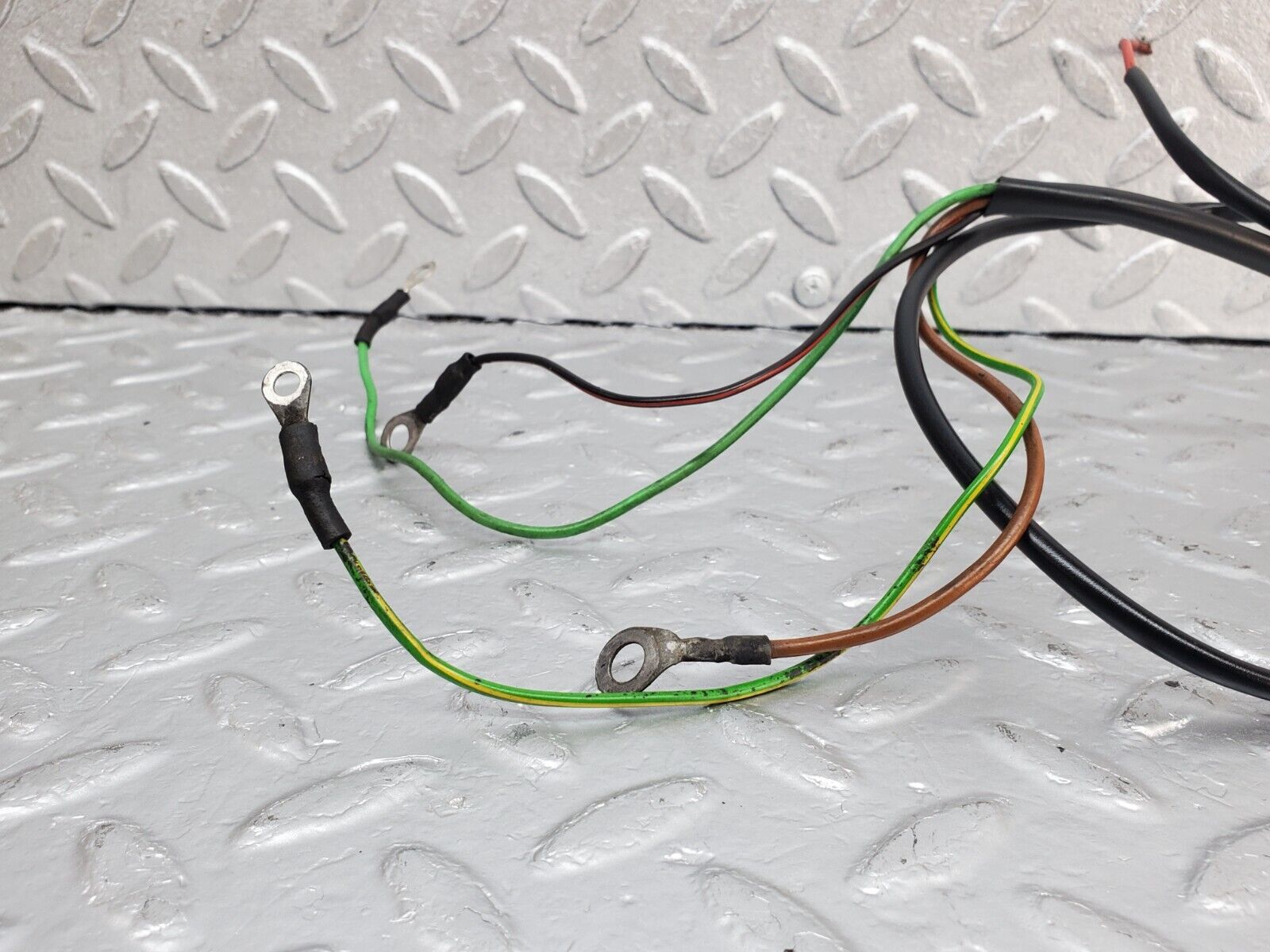 44417 Mercedes-Benz W123 280E Diagnostic Connector 1235450003