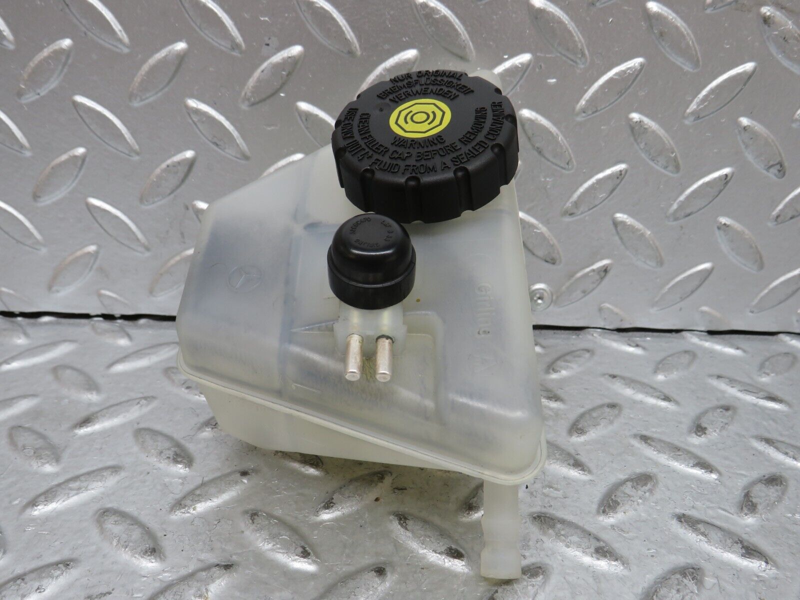 29095 Mercedes-Benz C124 320CE Coupe Brake Fluid Reservoir Tank Girling