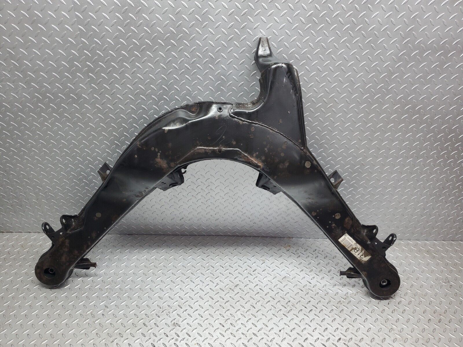 45874 Mercedes-Benz W126 420SE Rear Subframe Axle Carrier