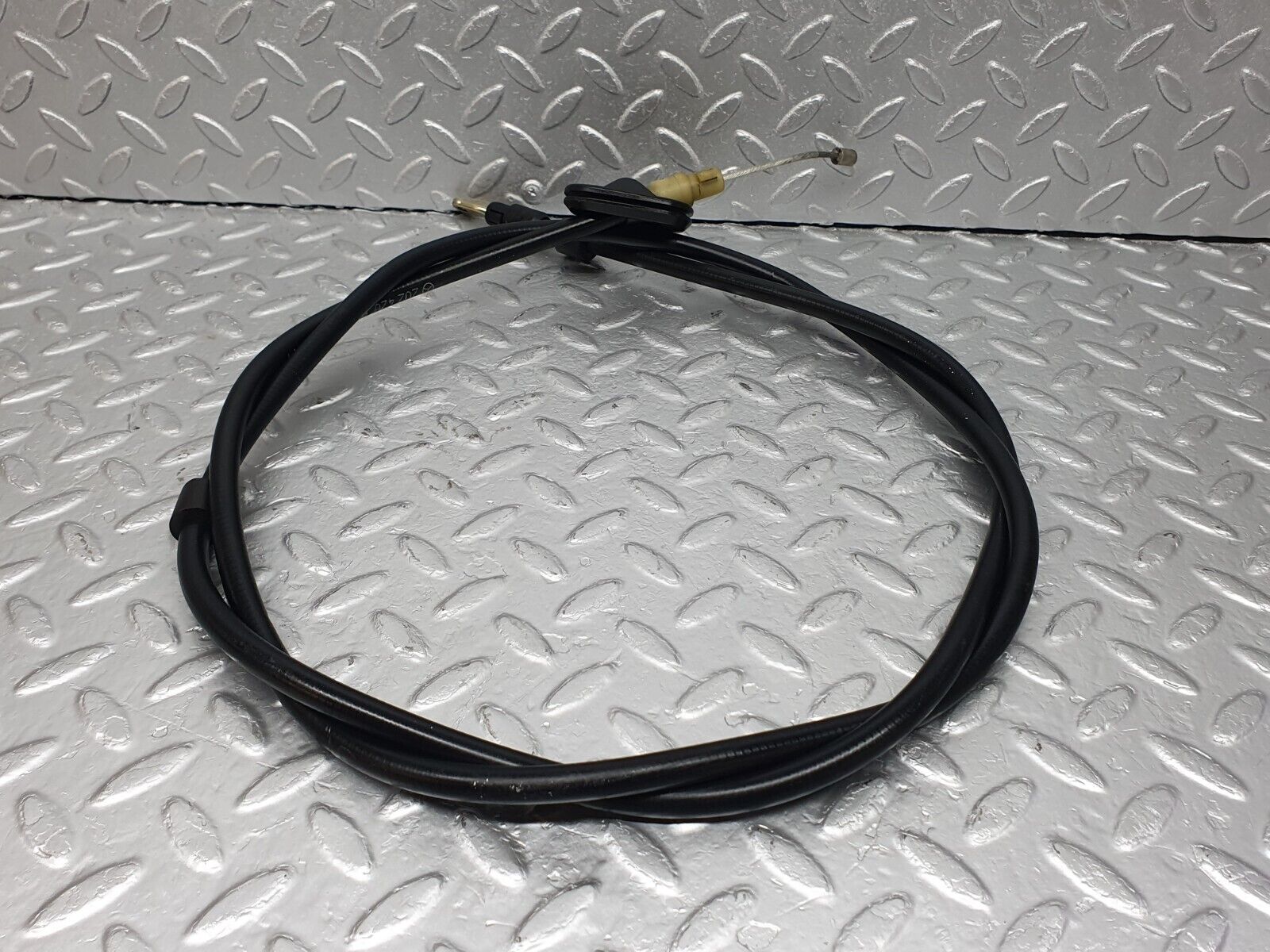 42093 Mercedes-Benz W202 C200 Parking Brake Cable 2024203085