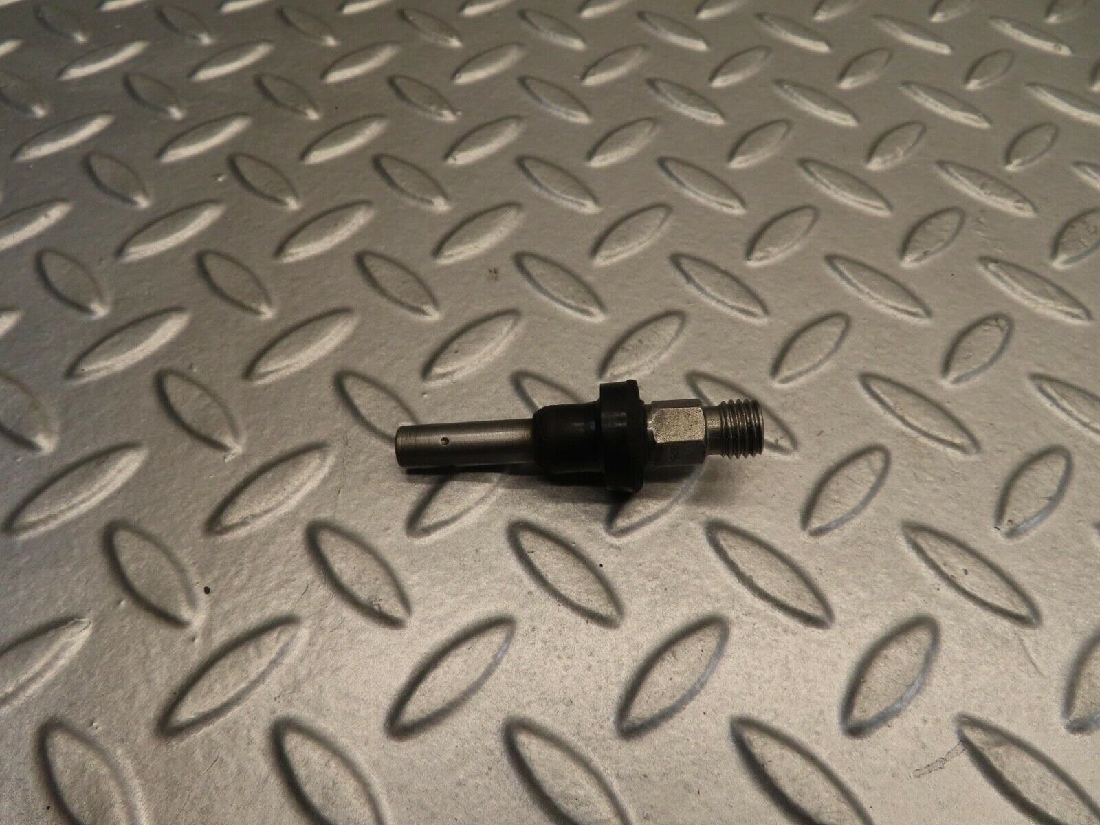 11736 Mercedes-Benz R107 450SL Fuel Injector Bosch