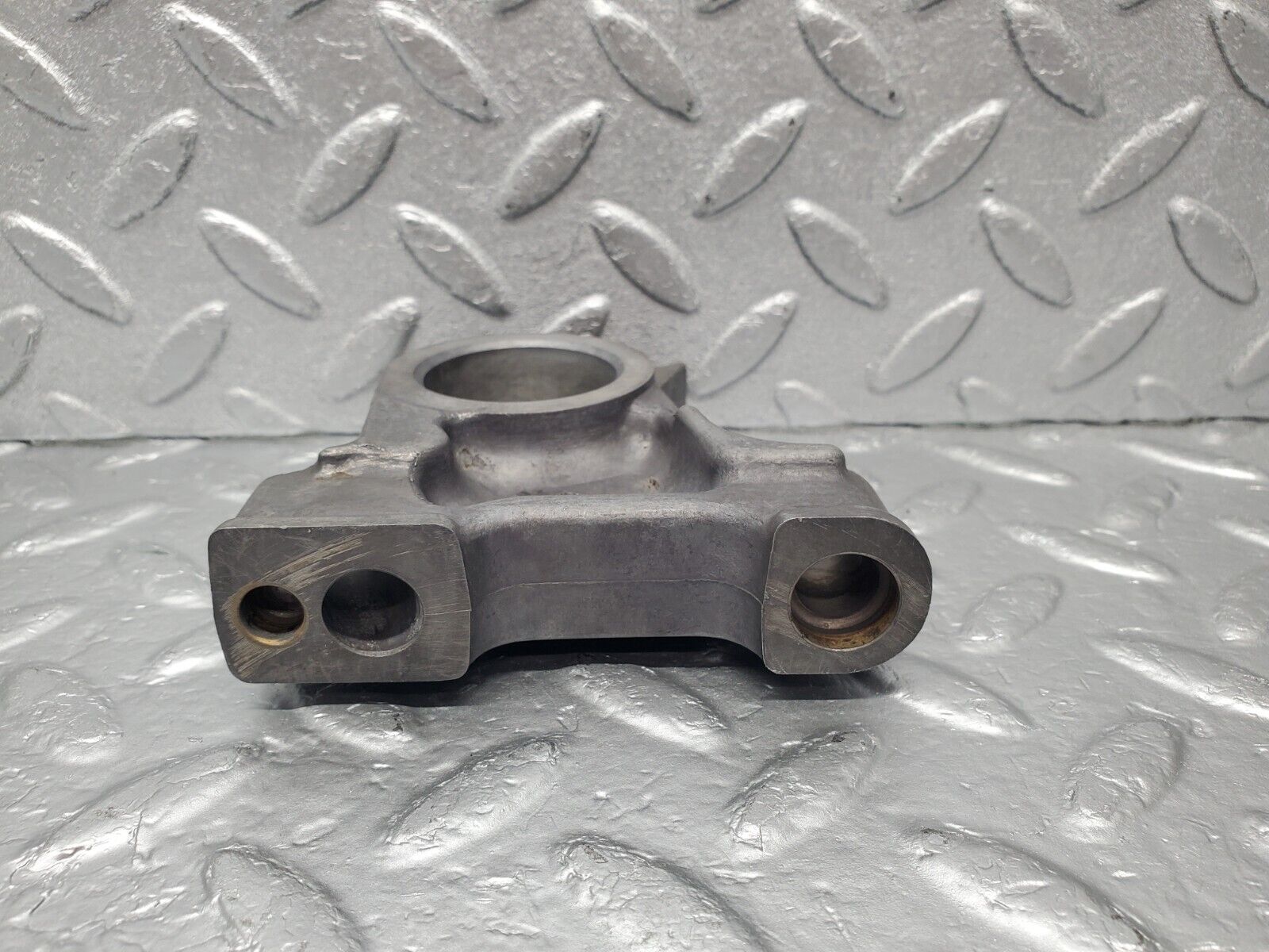 46259 Mercedes-Benz W126 420SE Camshaft Tower Bearing 1160513610