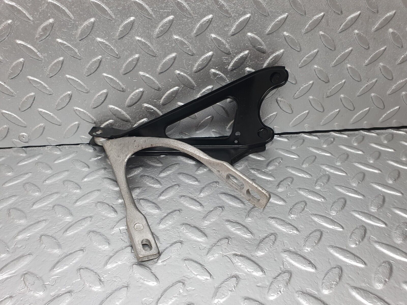 42783 Mercedes-Benz W201 190 2.0L Steering Column Bracket