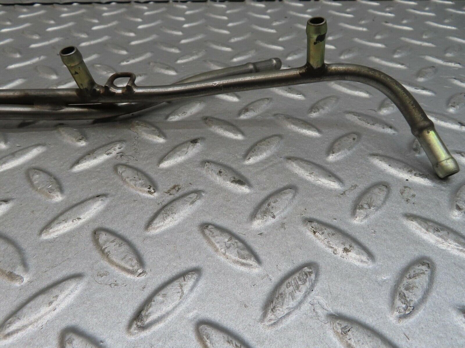 13787 Mercedes-Benz R107 450SL Fuel Injector Pipe Pair