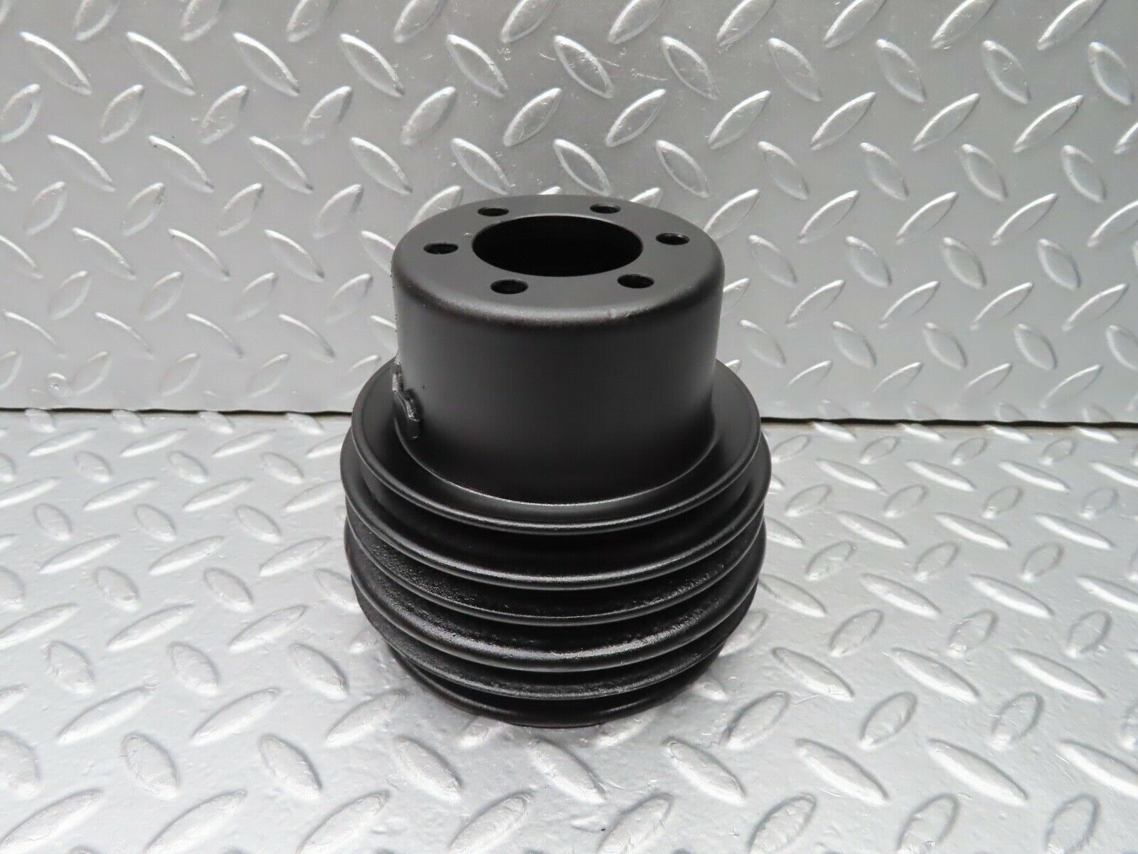 20628 Mercedes-Benz R107 450SL Crankshaft Pulley