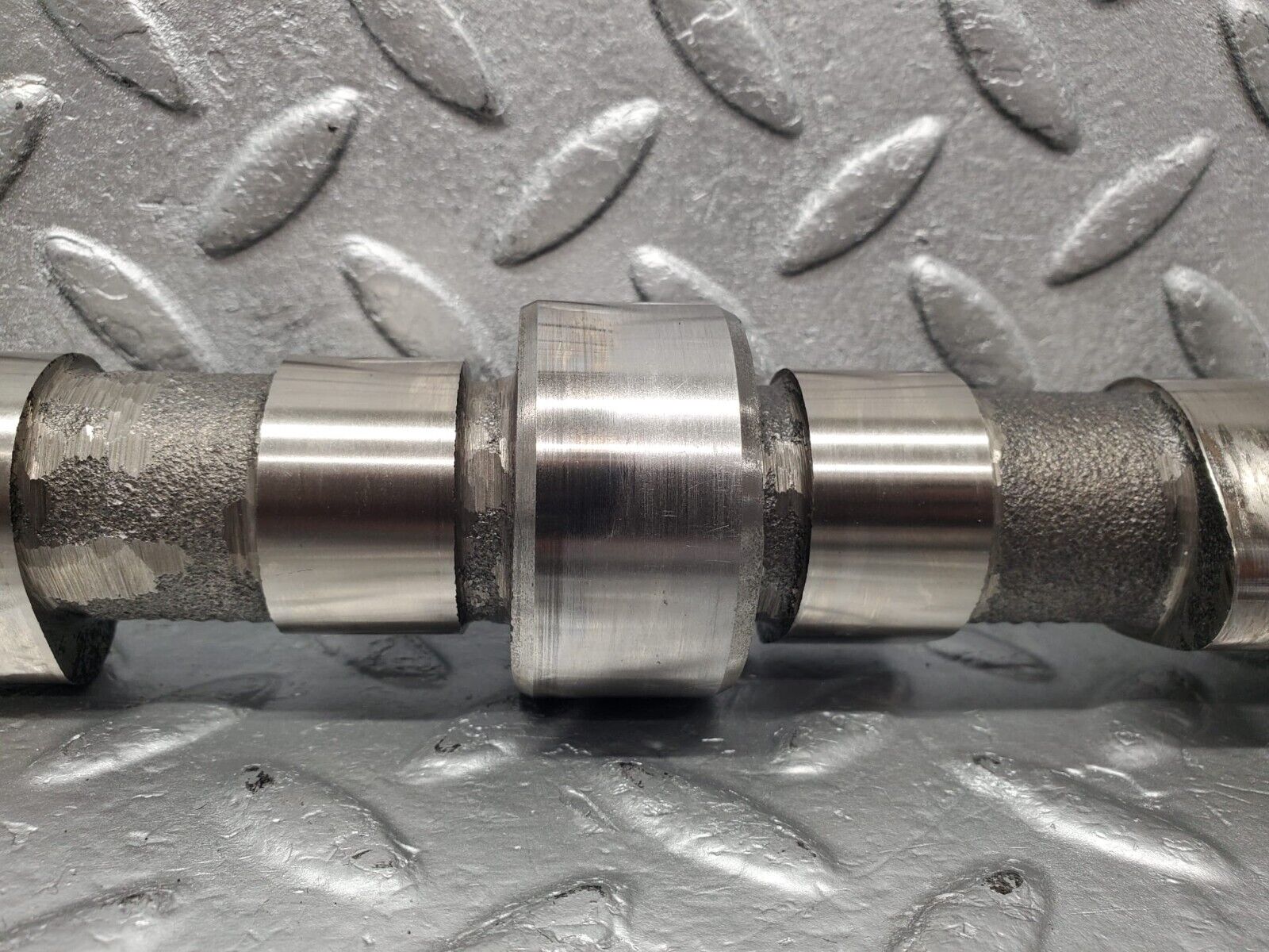 46325 Mercedes-Benz W123 300D Camshaft OM617