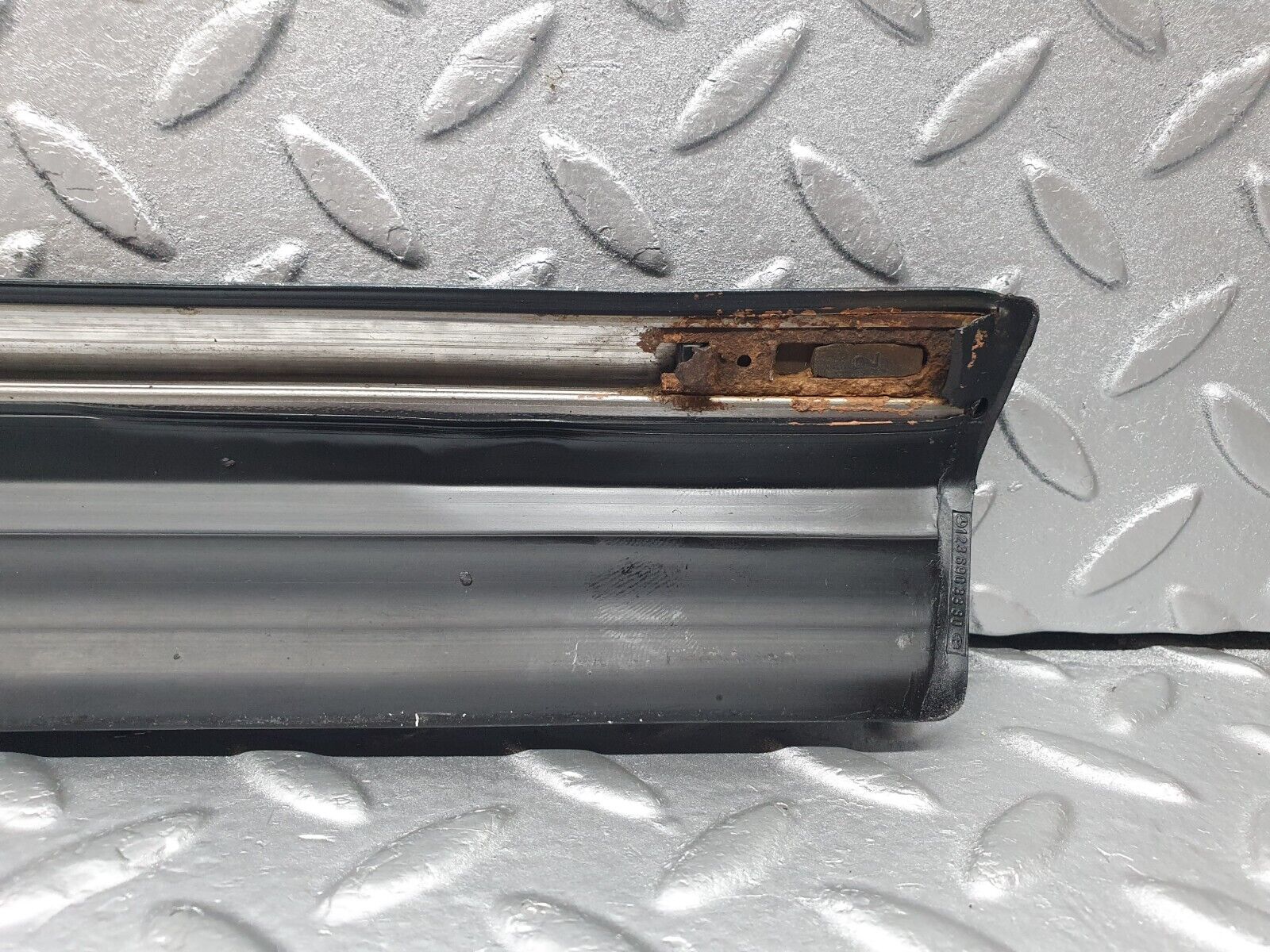 43922 Mercedes-Benz C123 230CE Coupe Left Door Lower Moulding Trim 1236903380