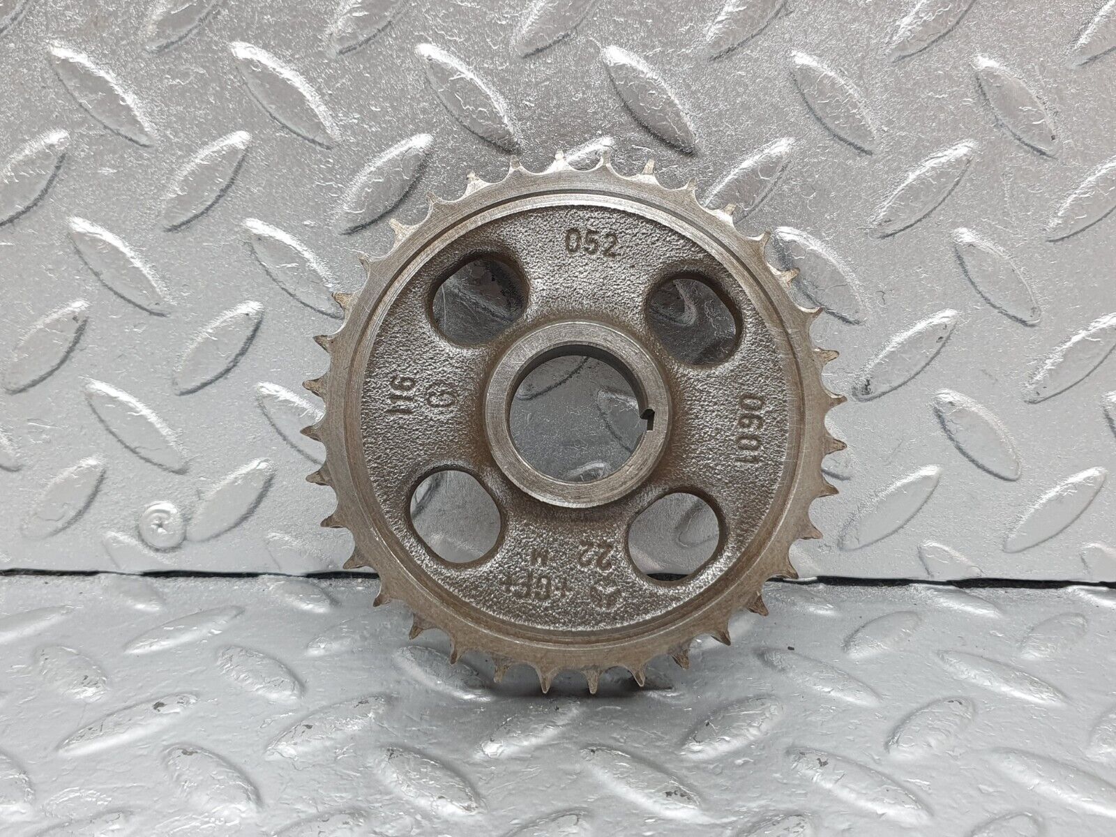 43792 Mercedes-Benz C126 380SEC Coupe Camshaft Timing Gear Sprocket 1160520601