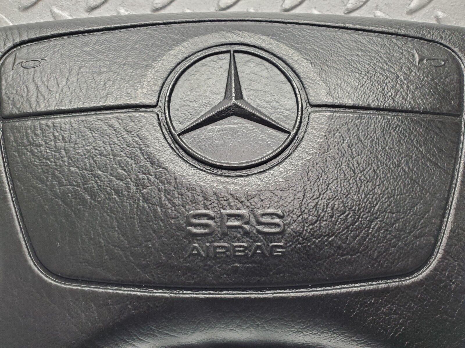 46108 Mercedes-Benz W202 C180 Steering Wheel Airbag 0006951305