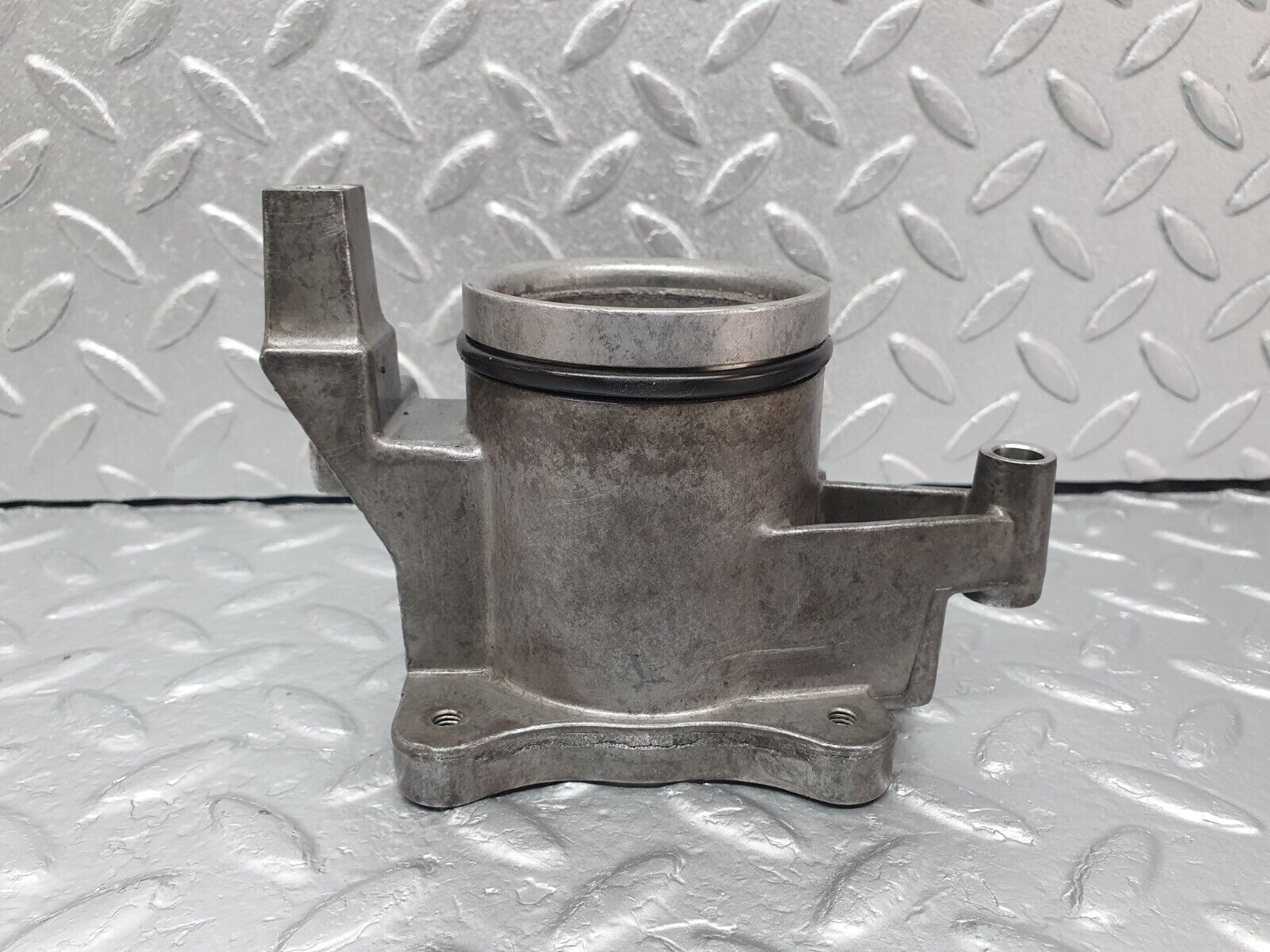 42060 Mercedes-Benz W202 C200 Throttle Body Bracket 1111410344