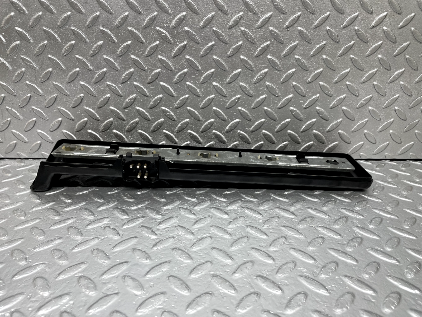 44277 Mercedes-Benz W123 280E Tail Light Bulb Holder Left Side 22064L