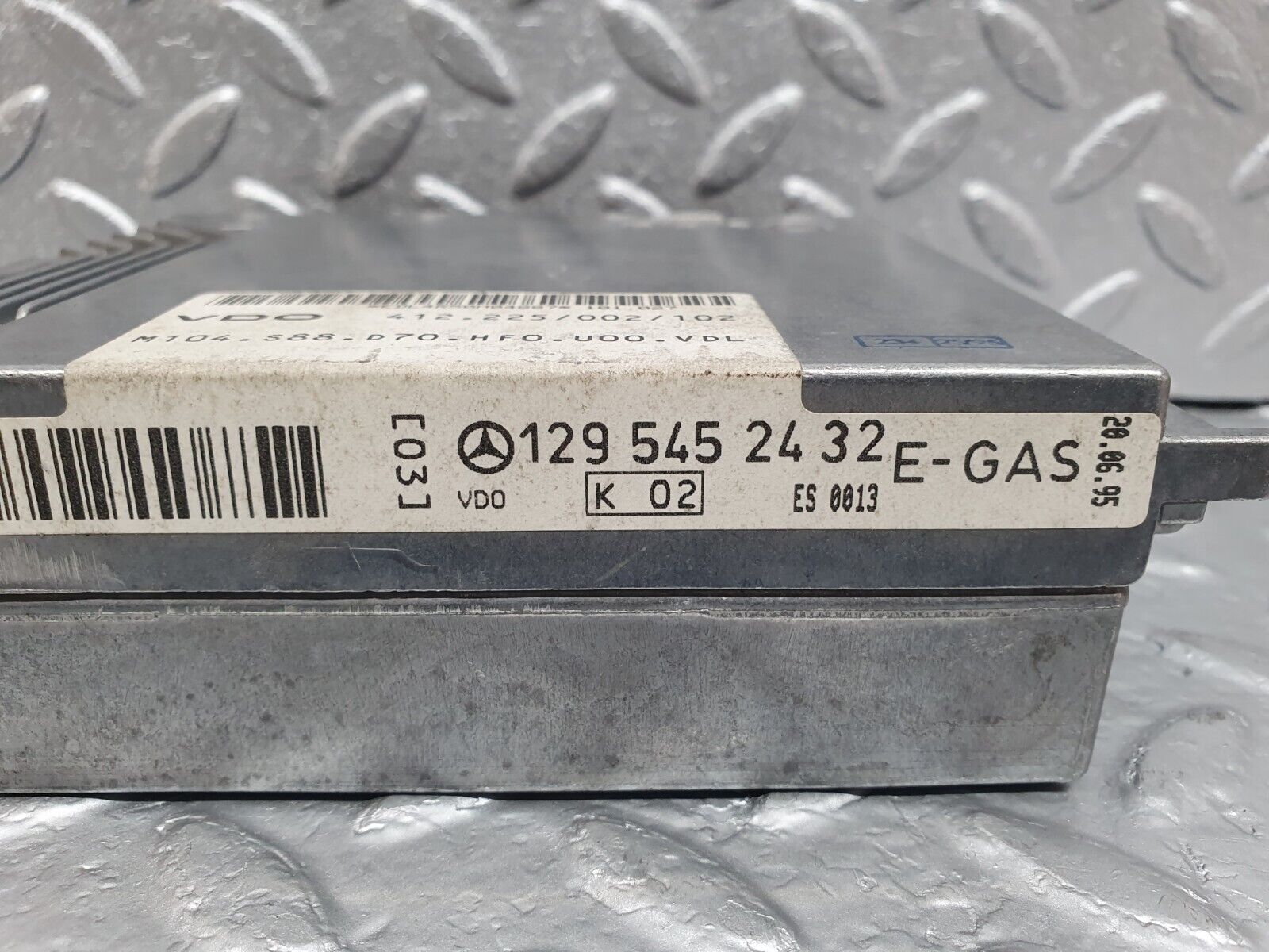 42168 Mercedes-Benz R129 320SL Coupe Electronic Gas Control Unit VDO 1295452432